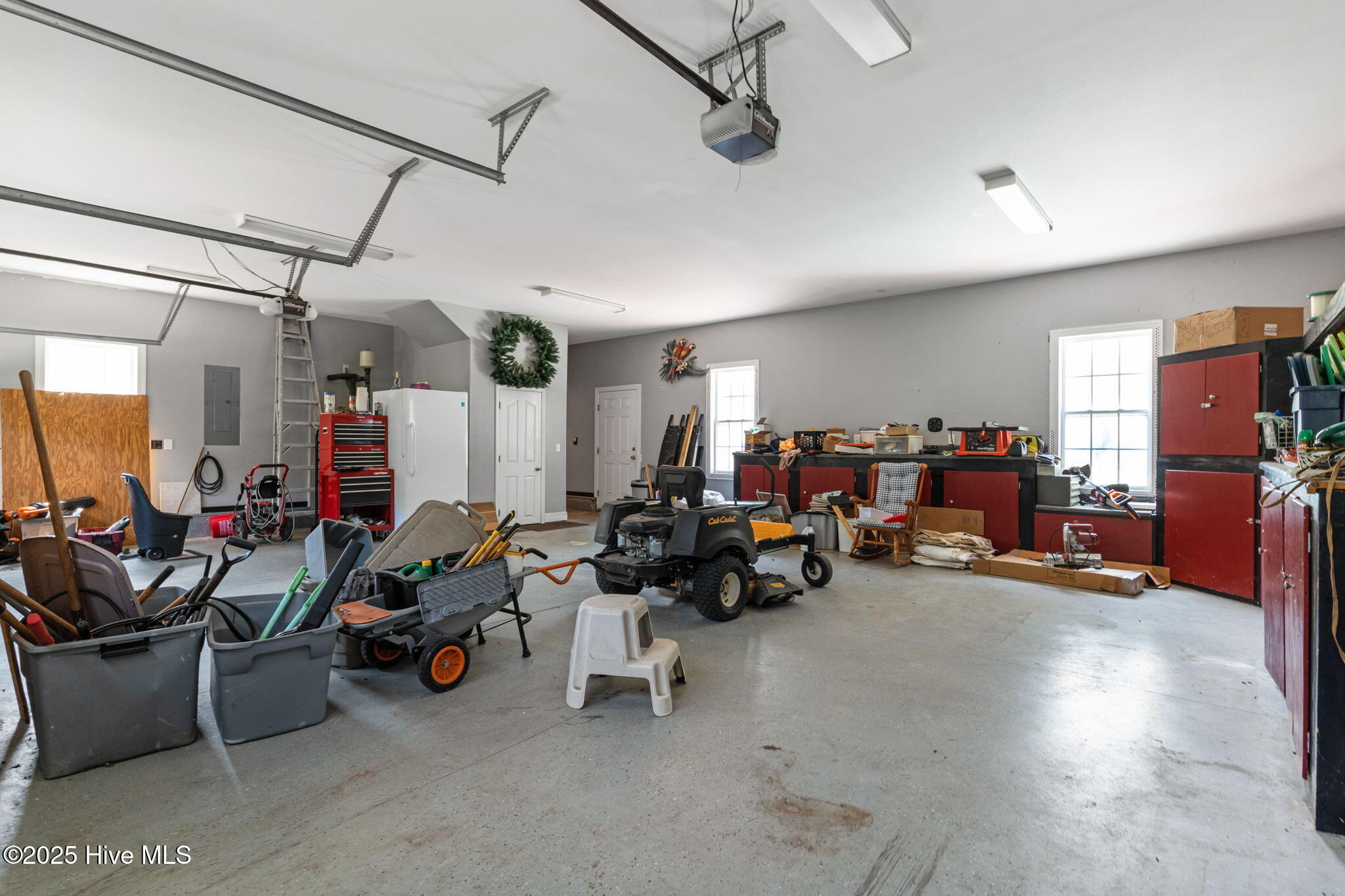 100522413 | Photo 50