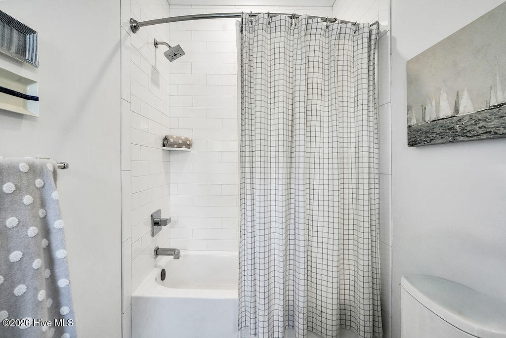 100561148 | Photo 28