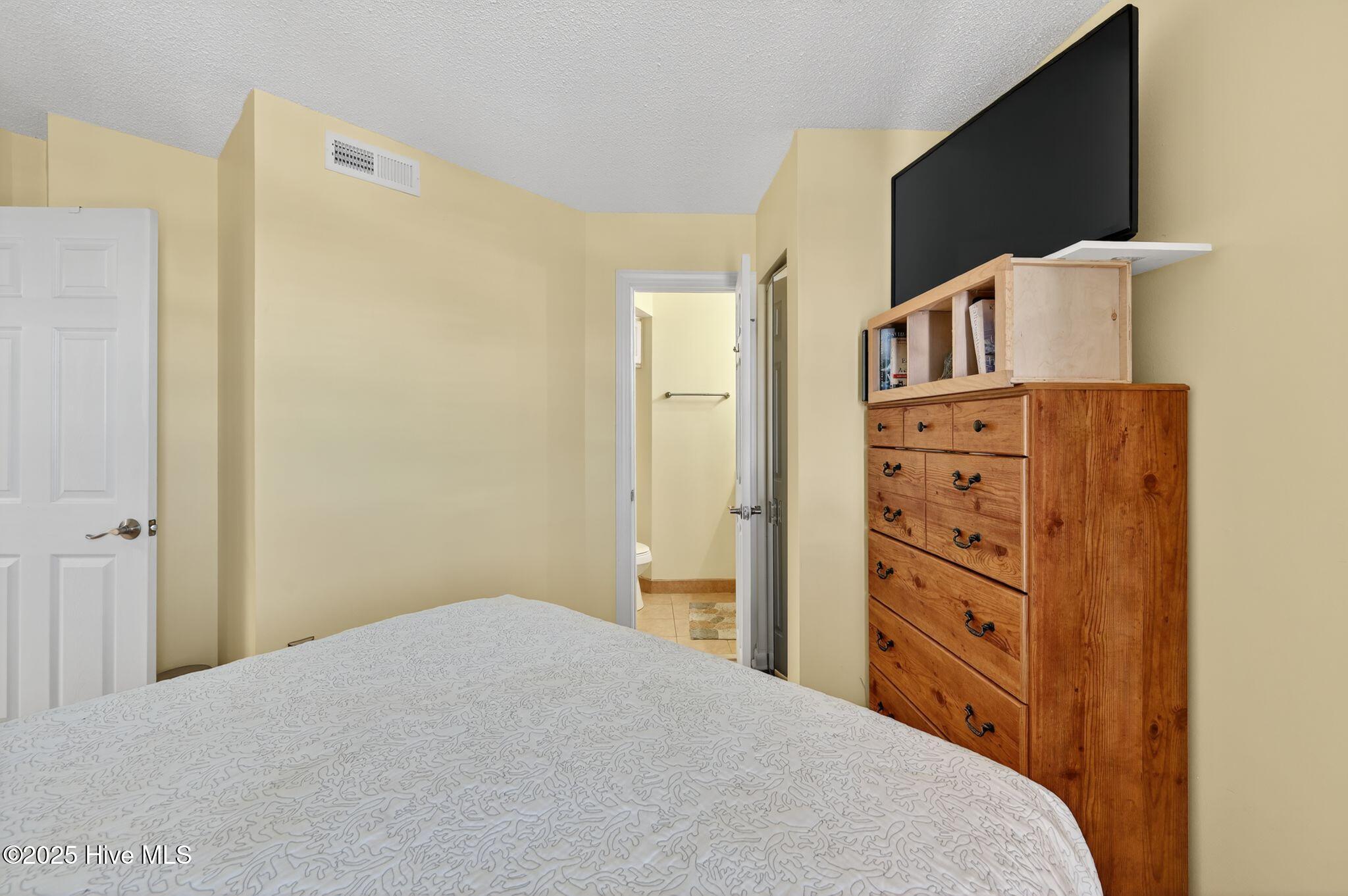 100536315 | Photo 12