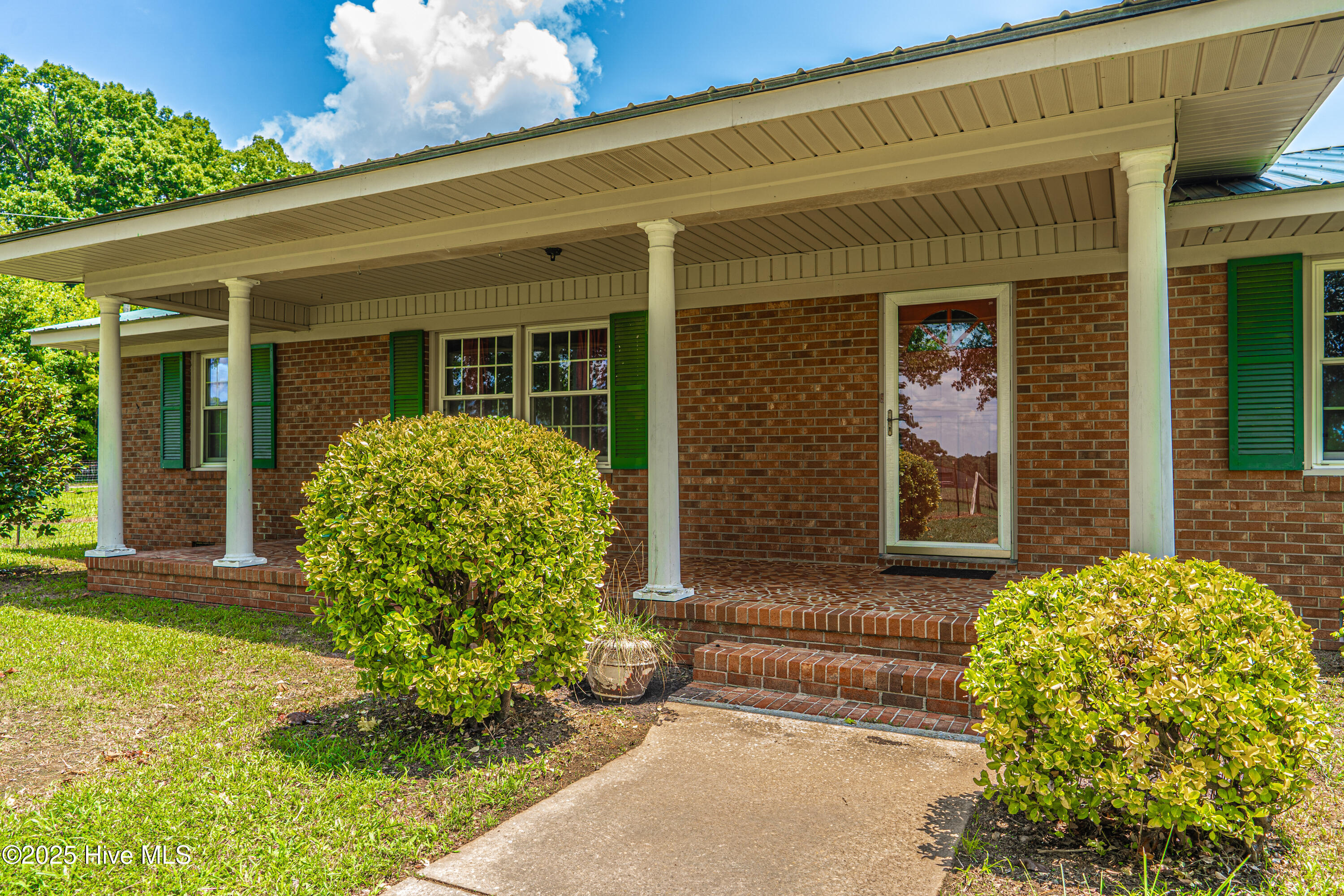383 Lakey Siding Road
