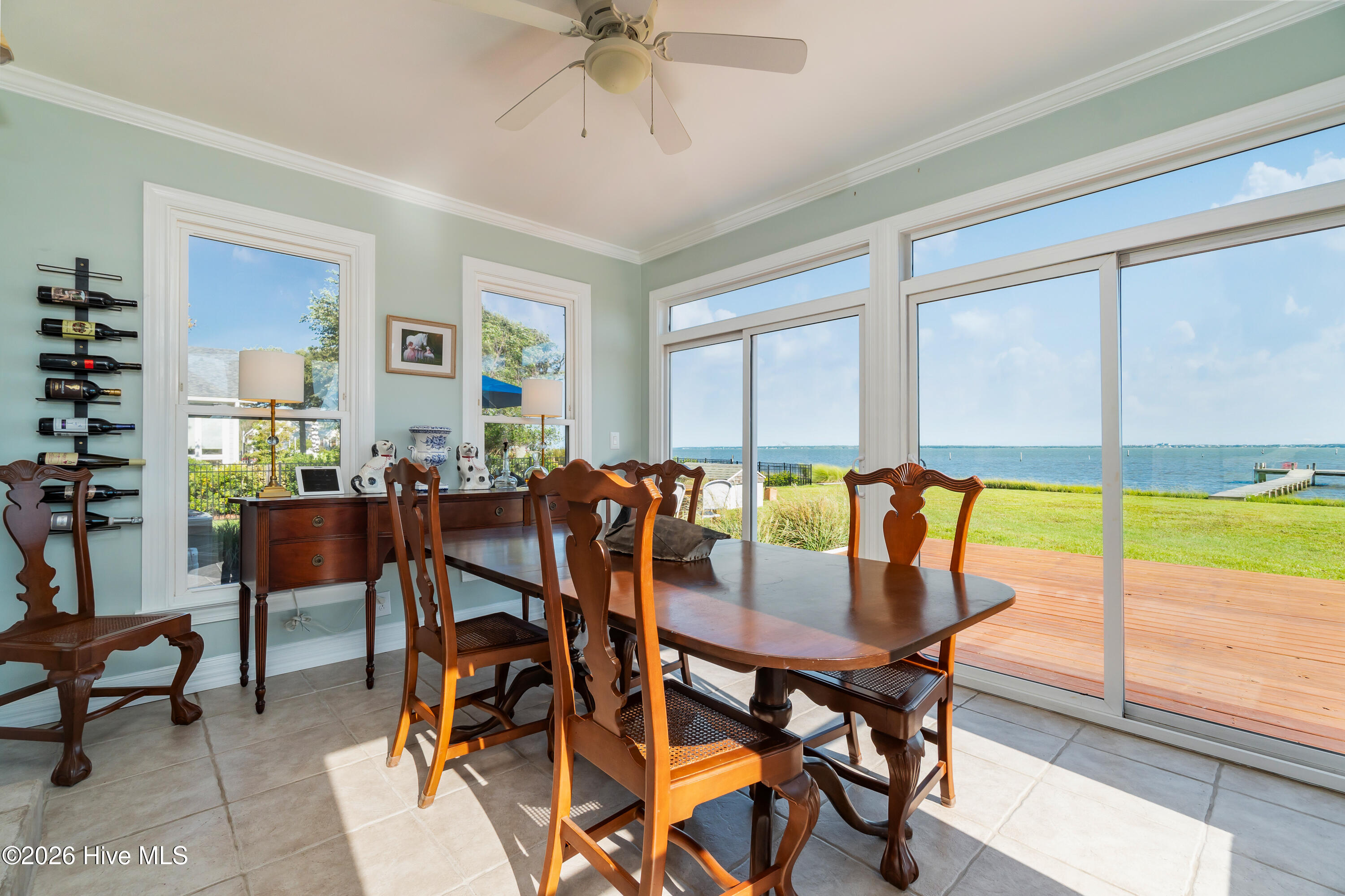 Sun/Dining Room
