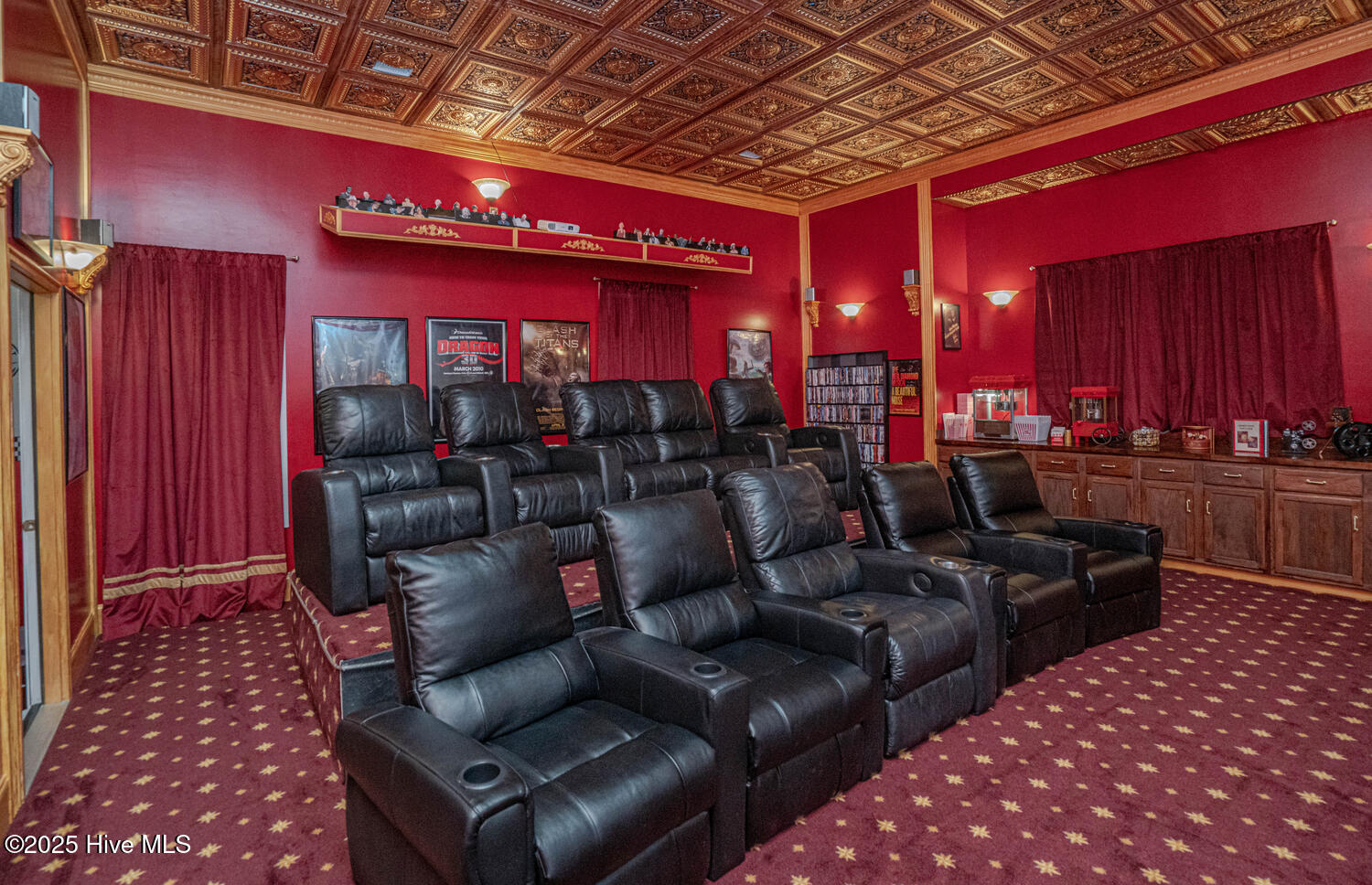 100534571 | Photo 66