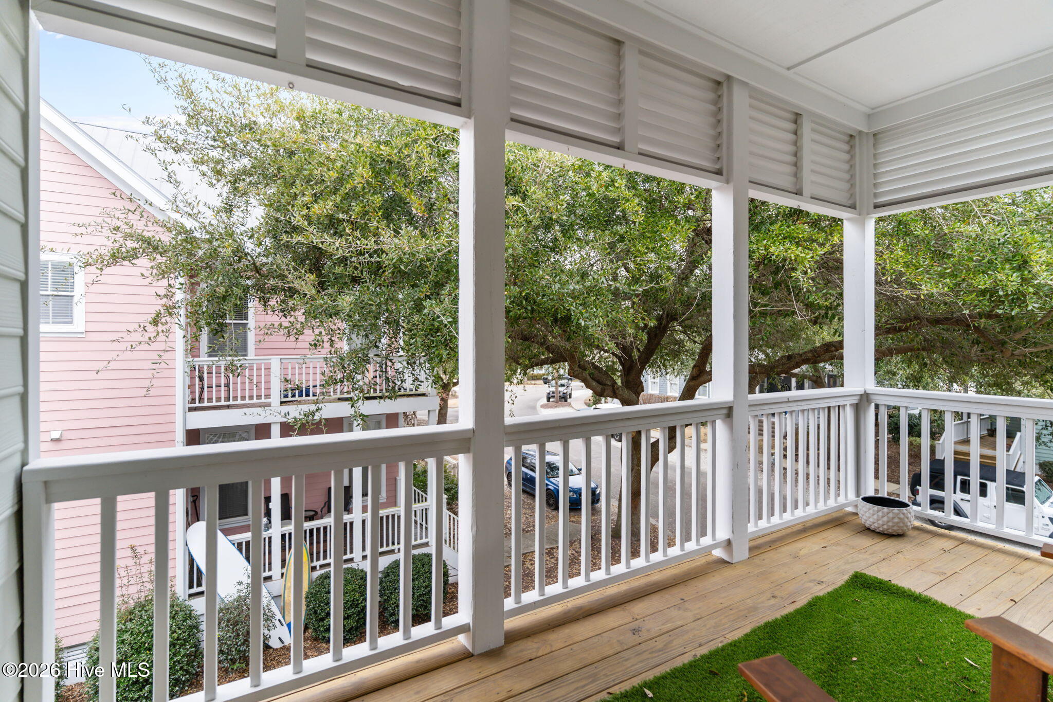 100557264 | Photo 34