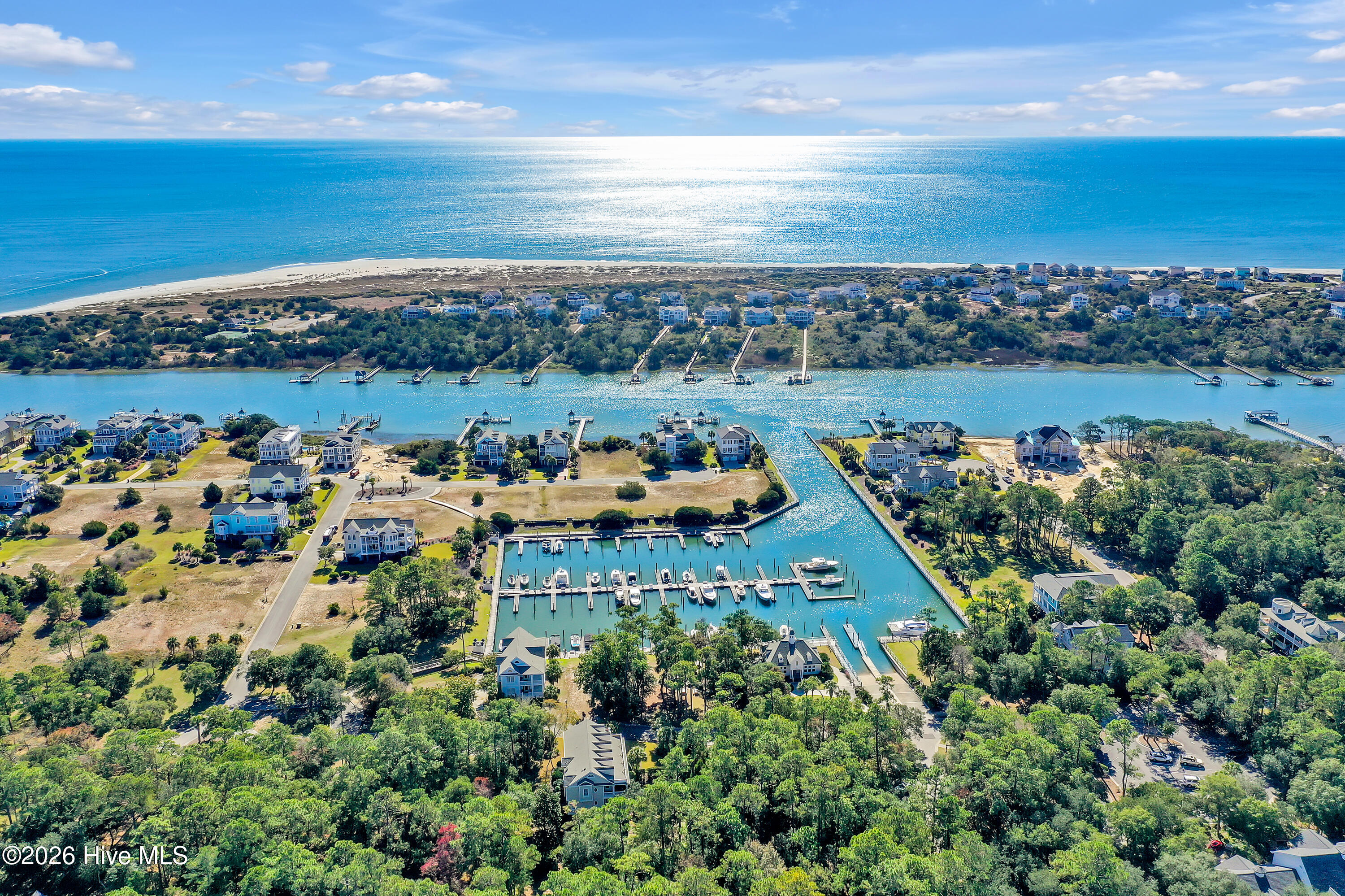 100563336 | Photo 75