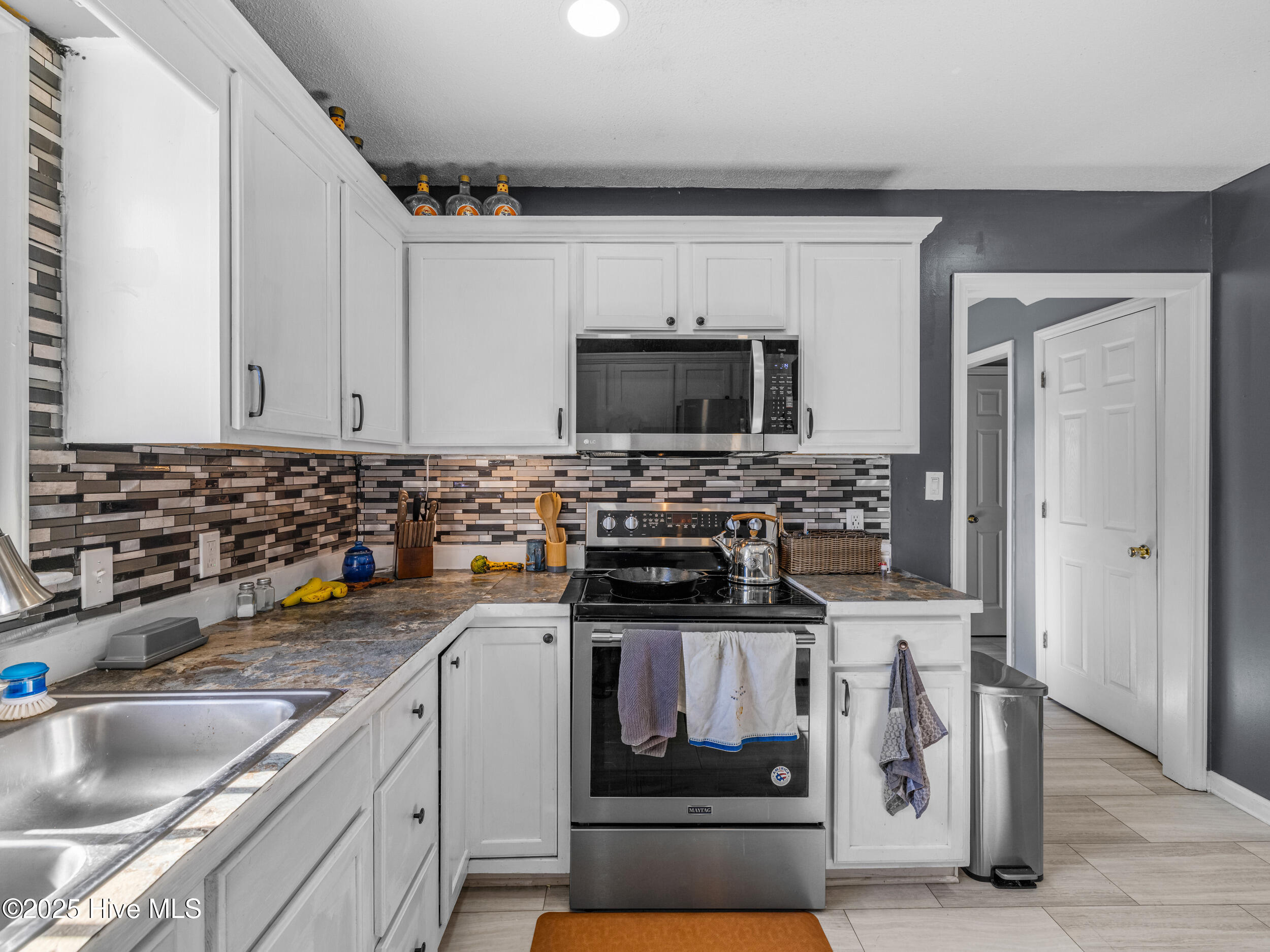 100541472 | Photo 14