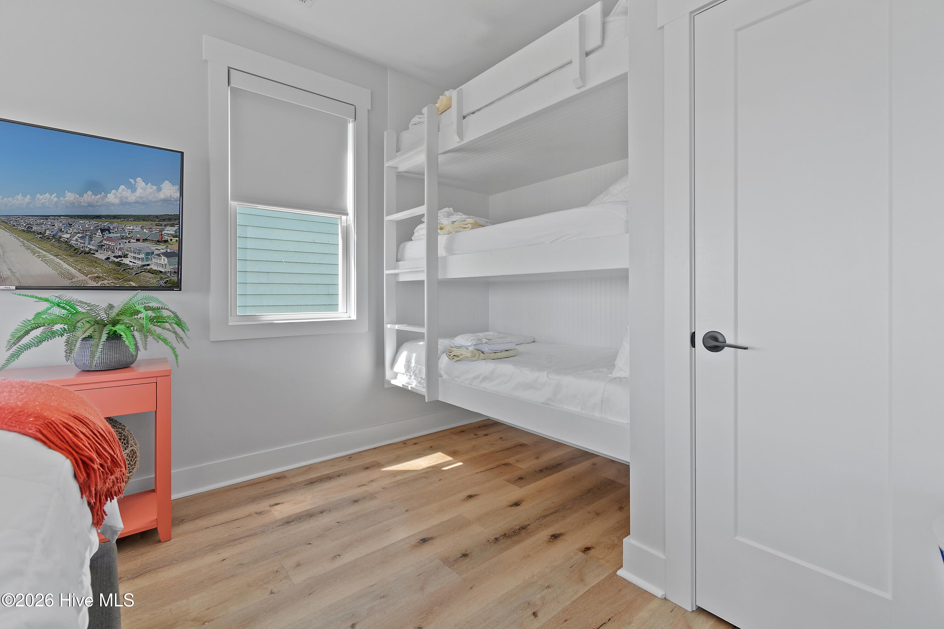 100564147 | Photo 27