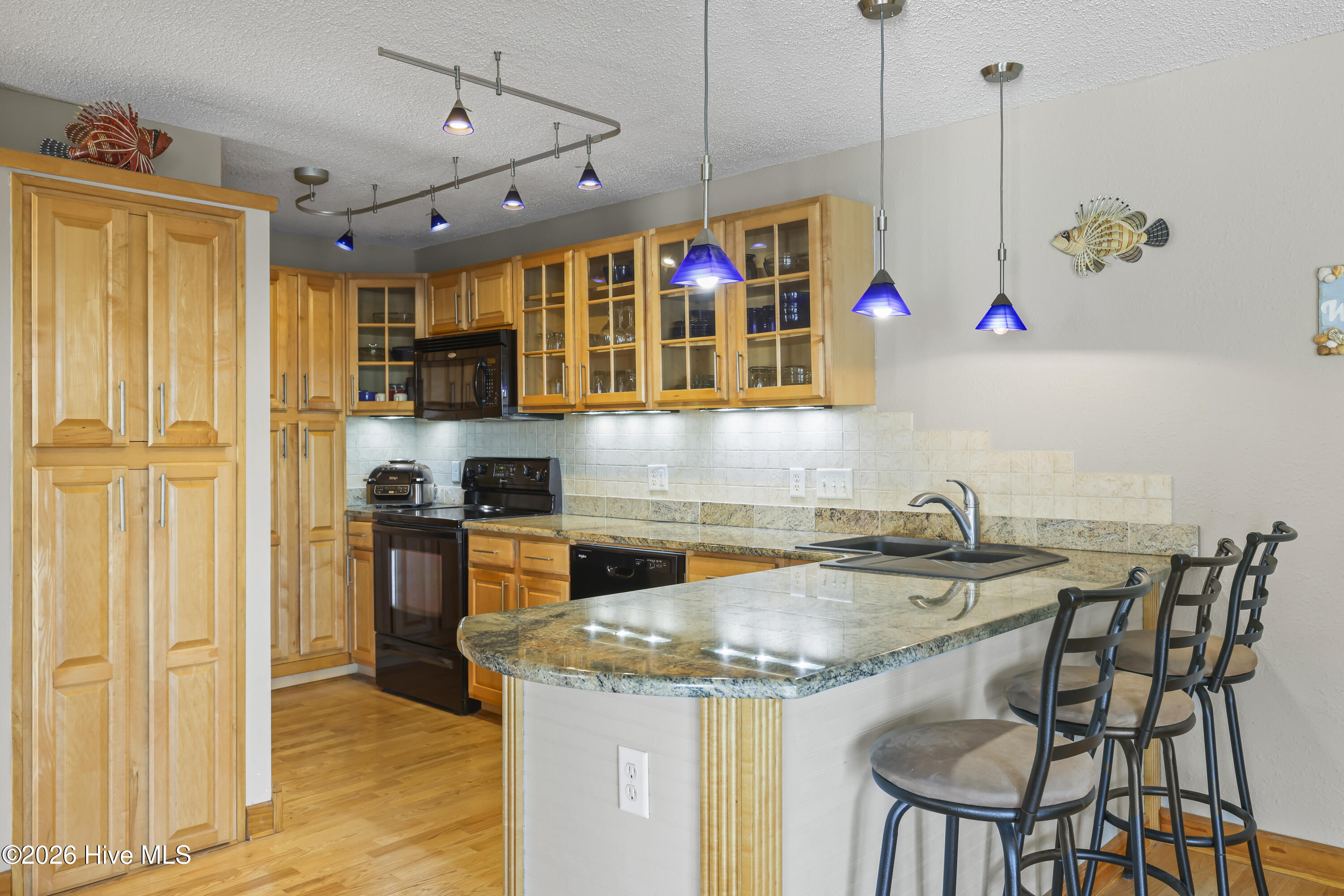 100552115 | Photo 20