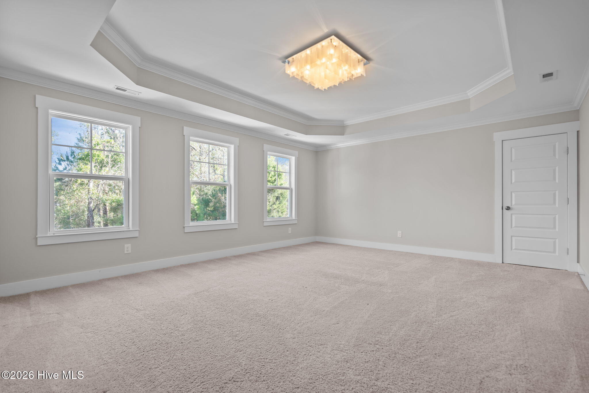 100550410 | Photo 49