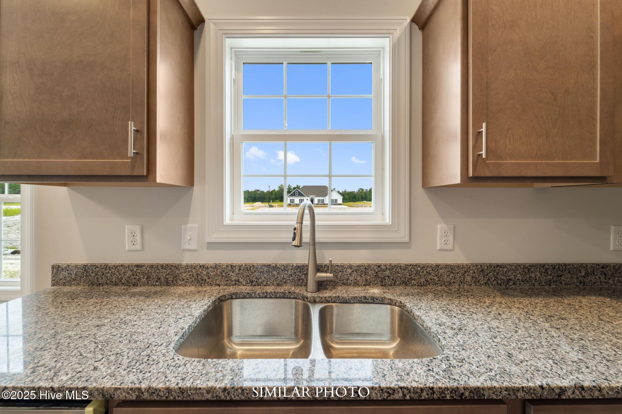 100546139 | Photo 15