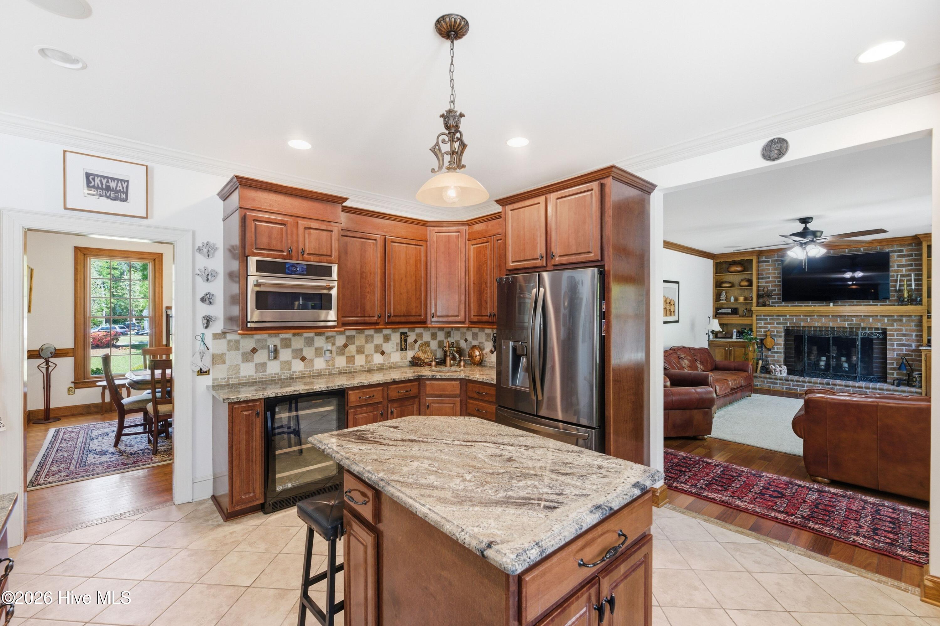 100566267 | Photo 12