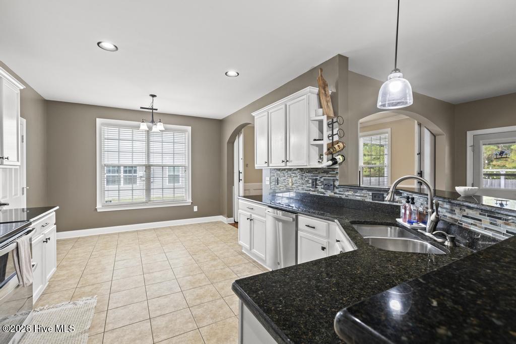 100565258 | Photo 17