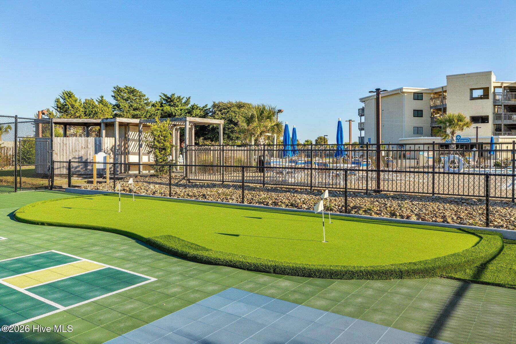 100561637 | Photo 36