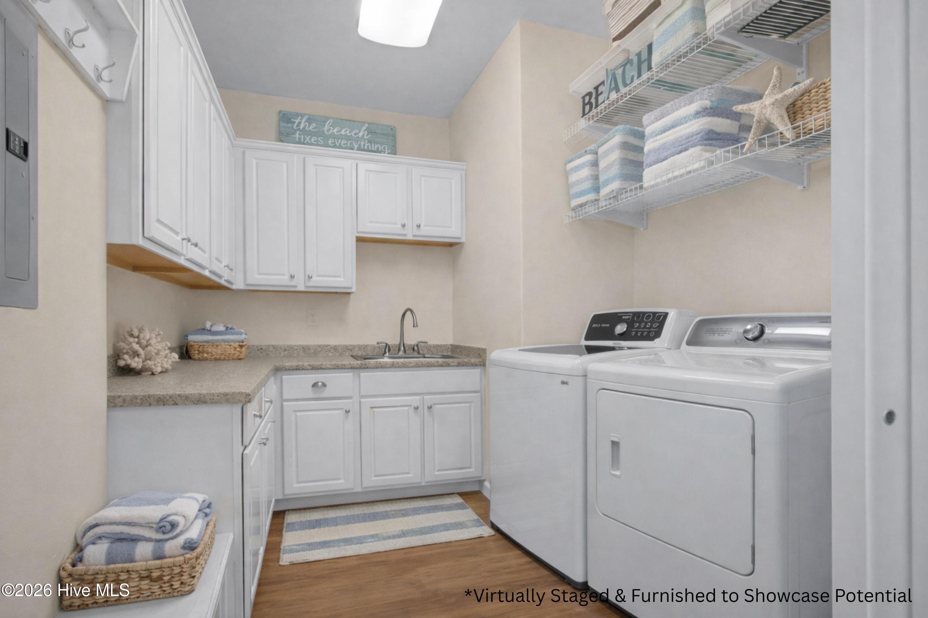 100563566 | Photo 24