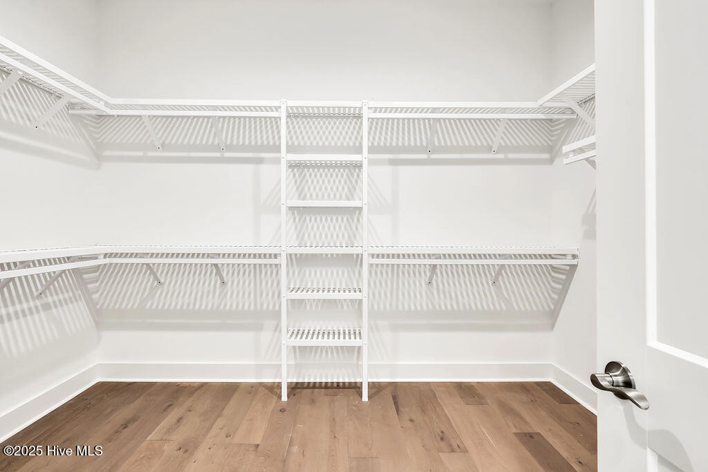 100516438 | Photo 22