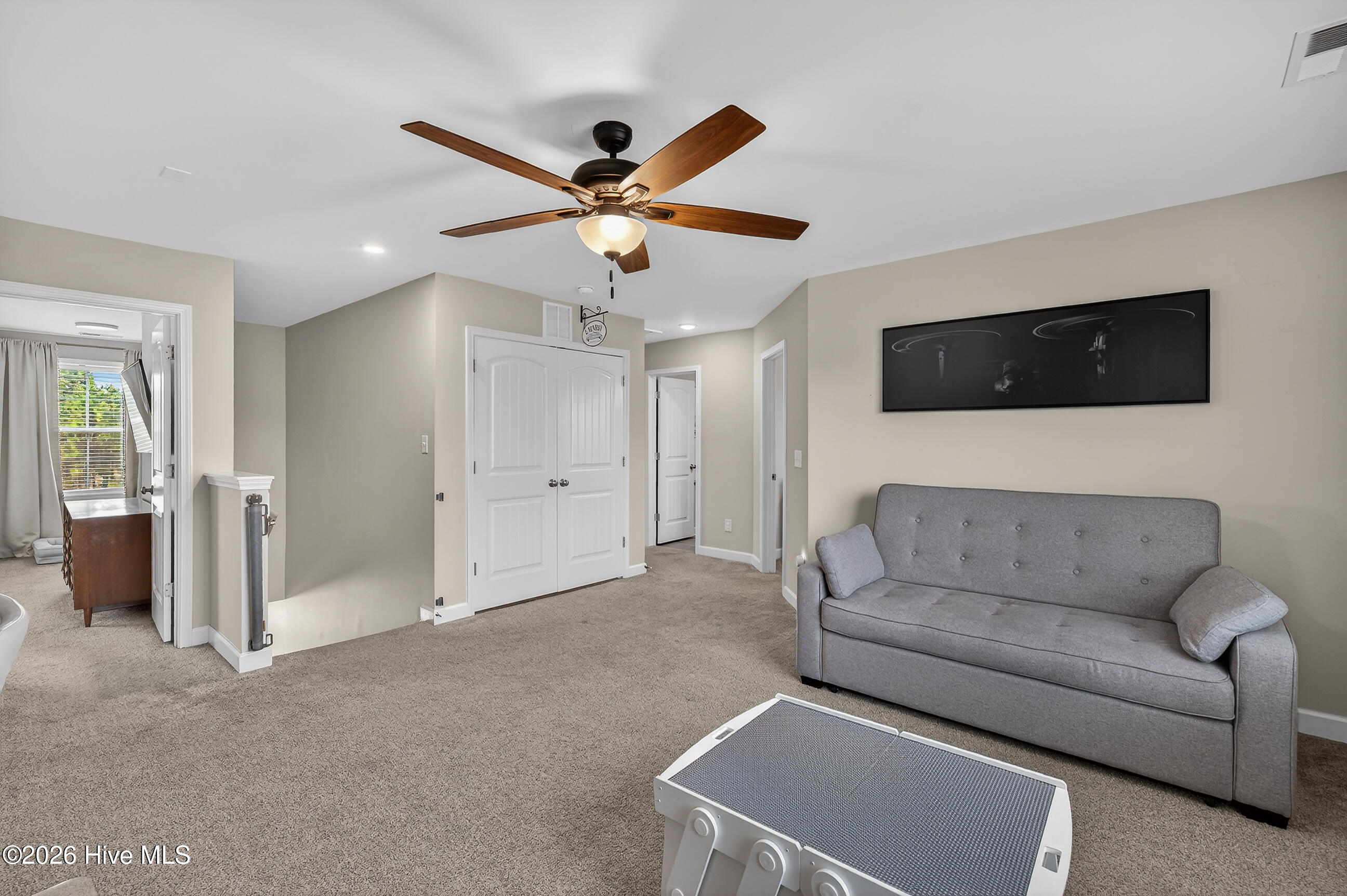 100561356 | Photo 26