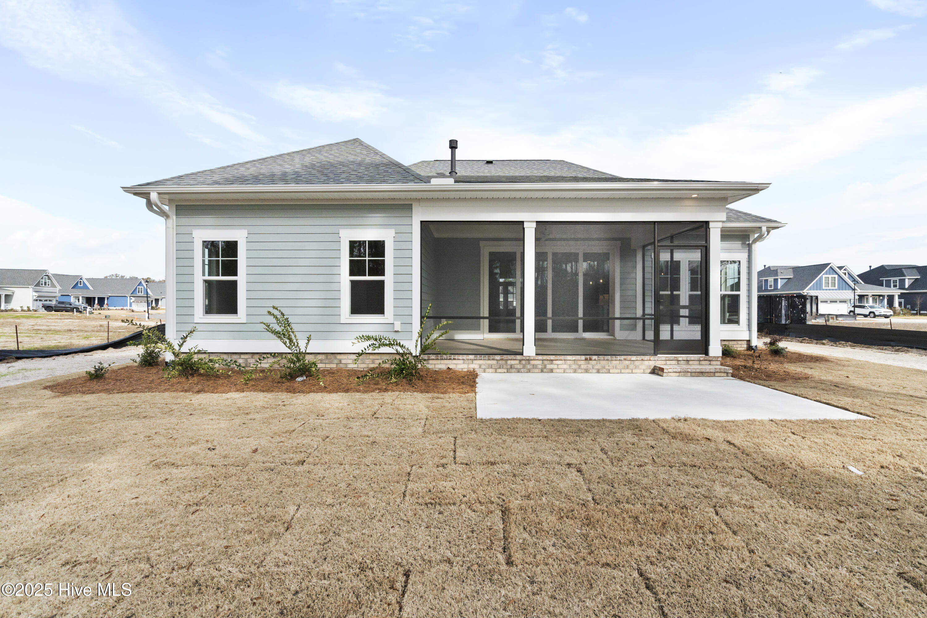 100526979 | Photo 10