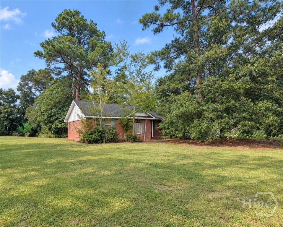 Photo 3 of Single family home for sale at 395 Lemans Dr, Bloomingdale, GA 31302 | MLS# SA364528 | Listing updated on 2026-09-17