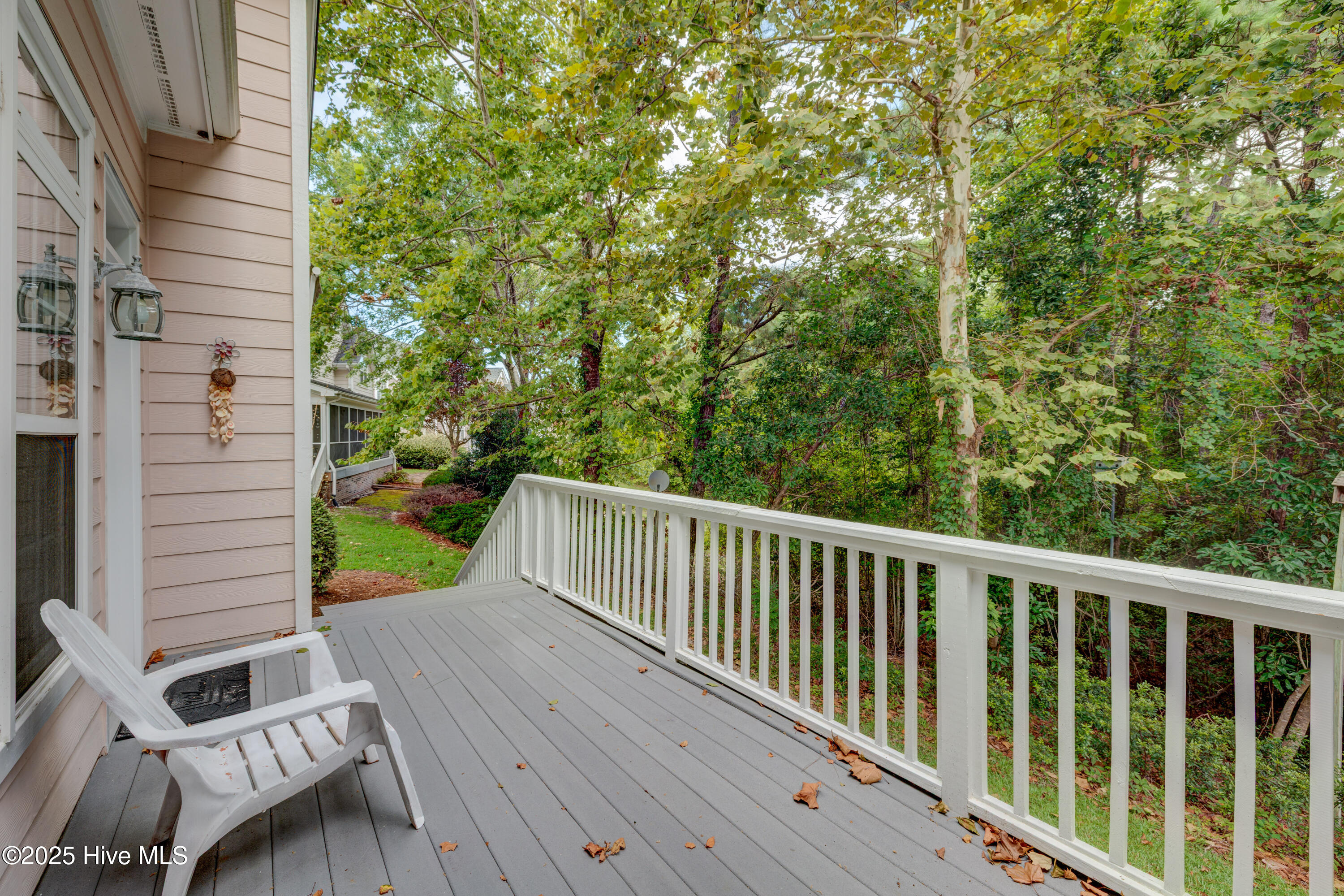 100526585 | Photo 57