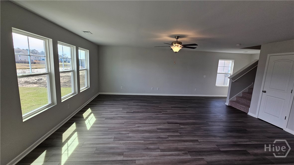 NOT THE ACTUAL HOME. Pictures are of a finished Cr