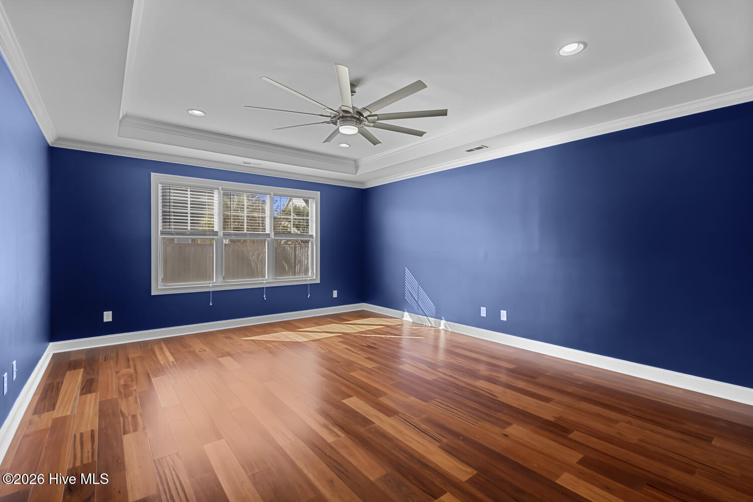 100548690 | Photo 19