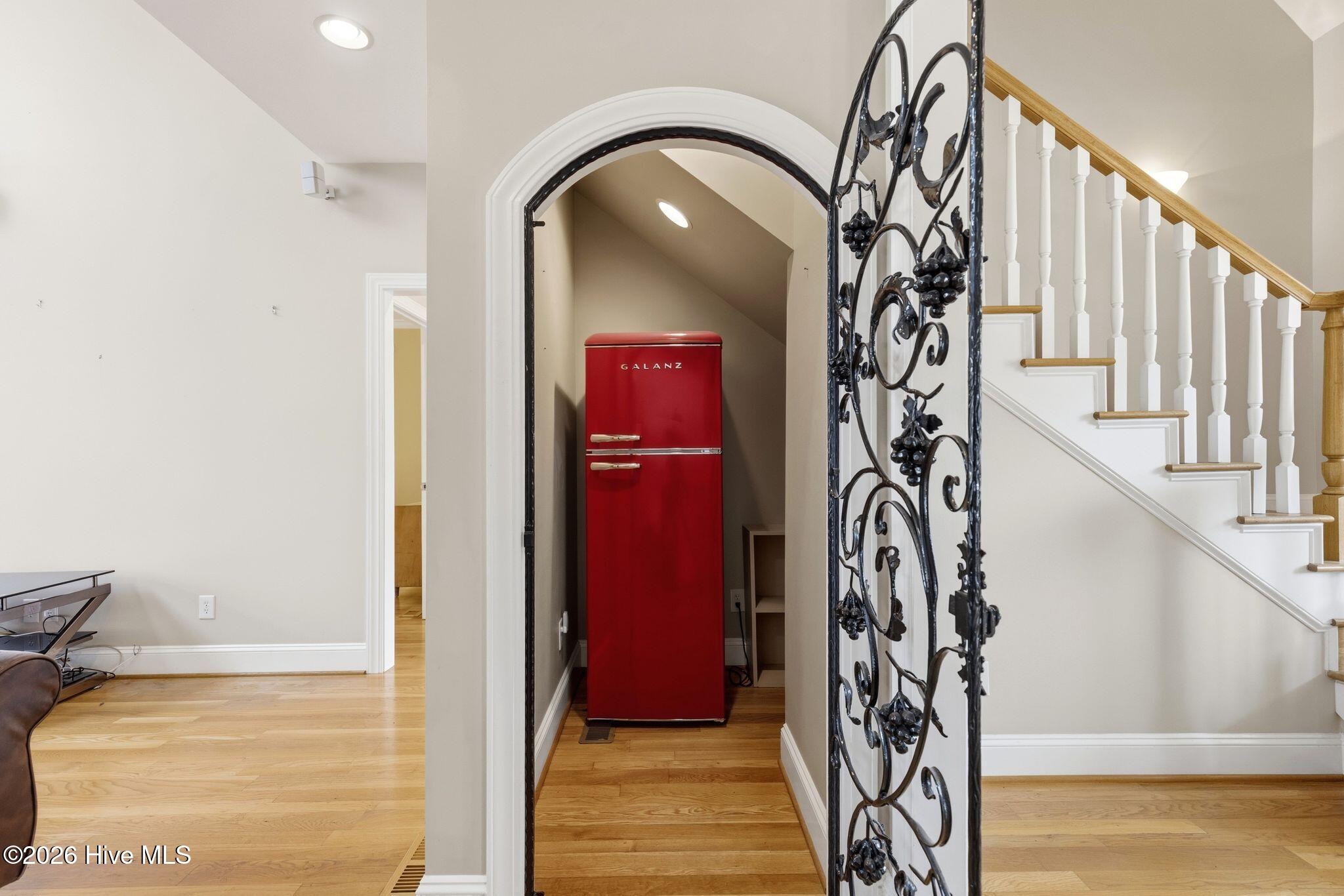 100561180 | Photo 15