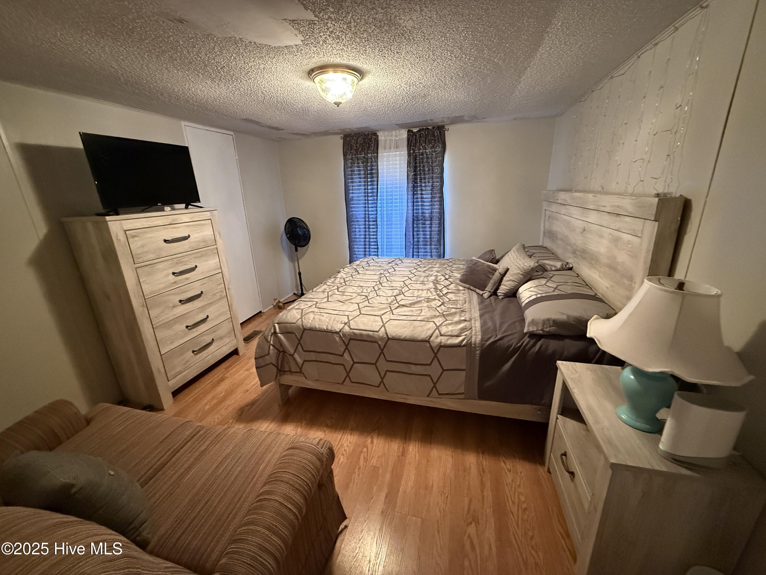 100490317 | Photo 11