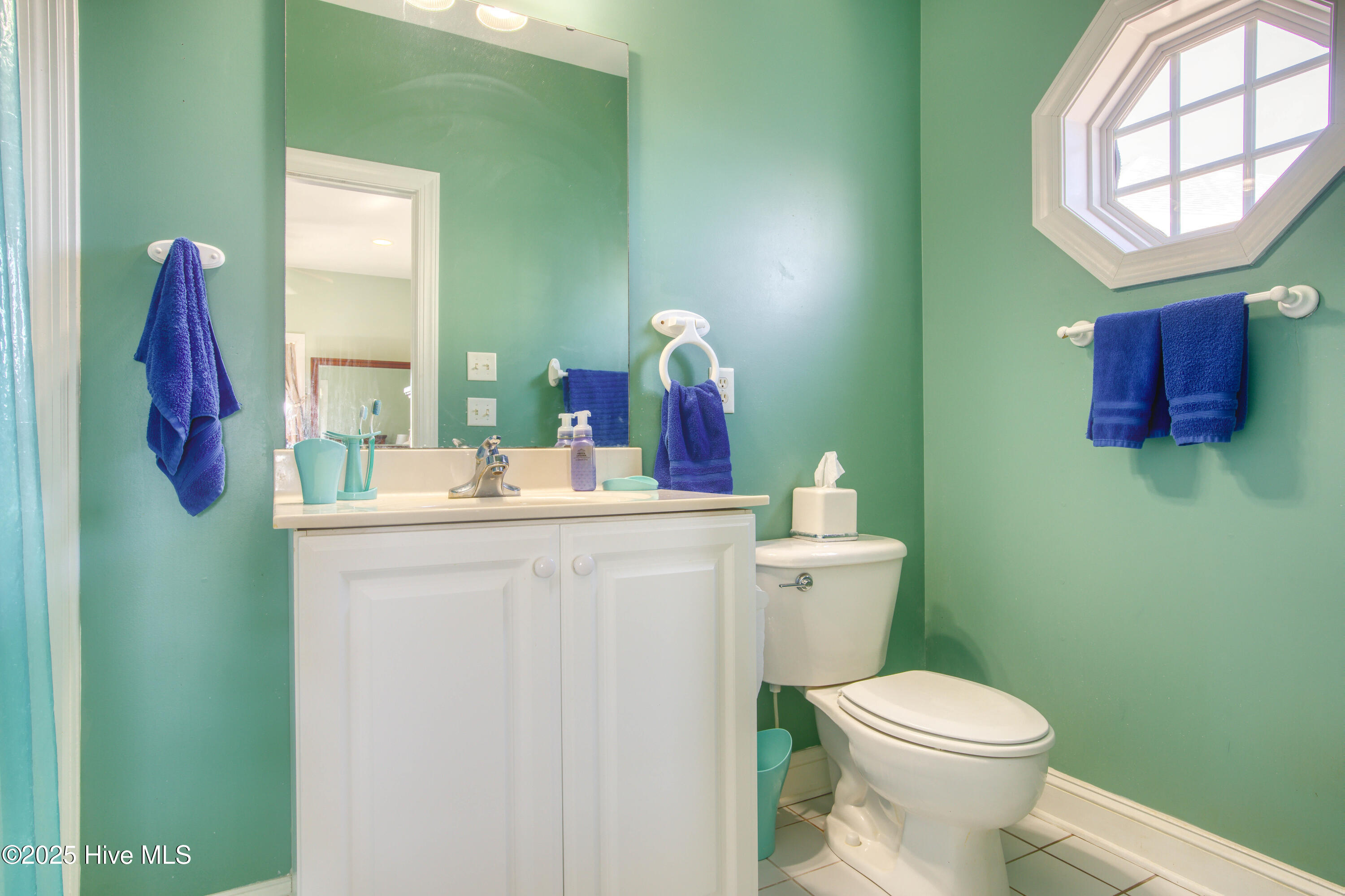 100538289 | Photo 19