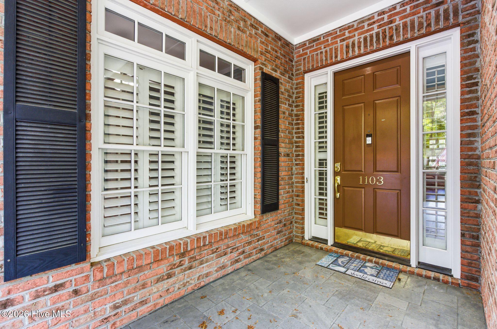 100567139 | Photo 47