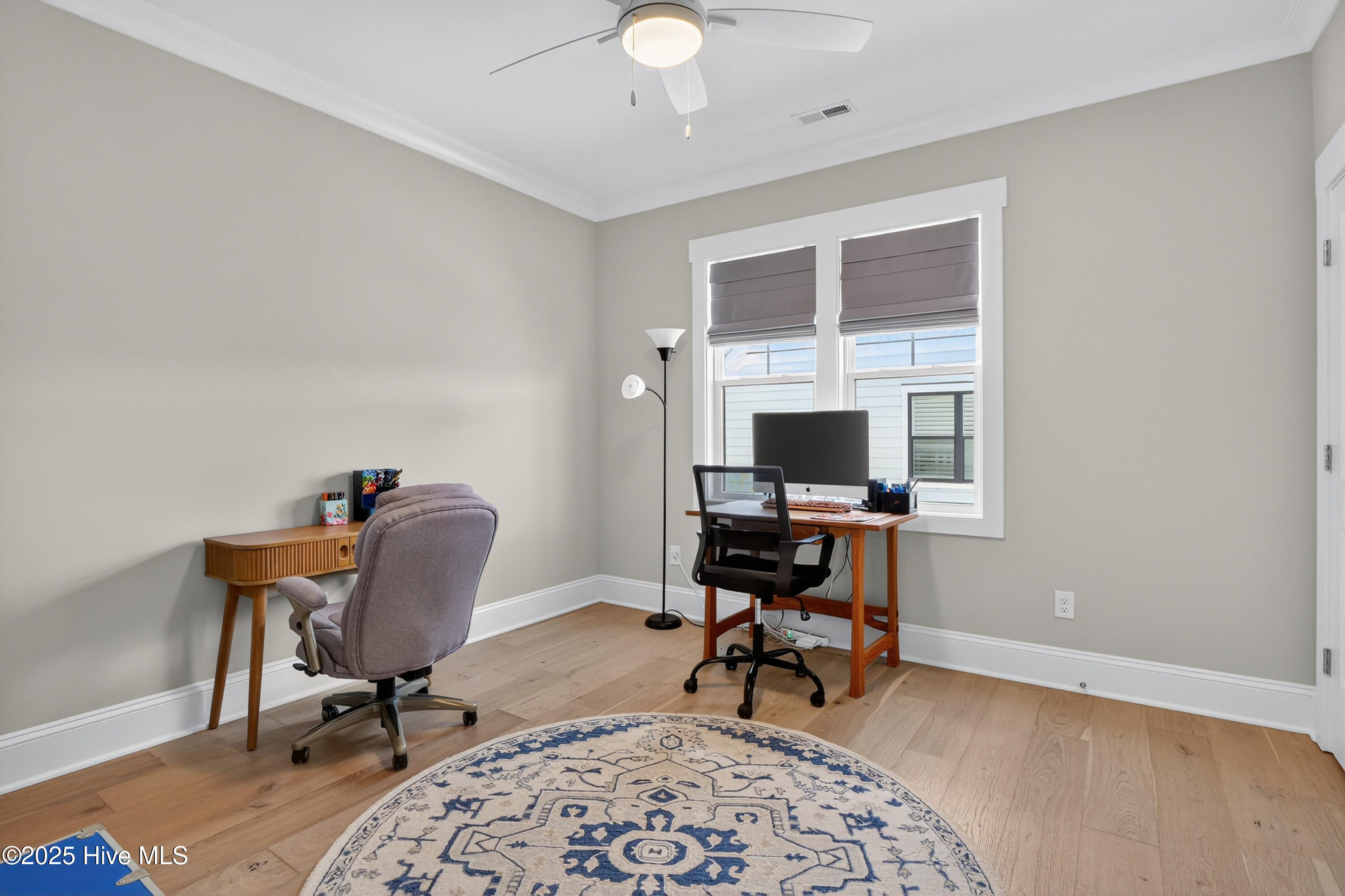 100523935 | Photo 46