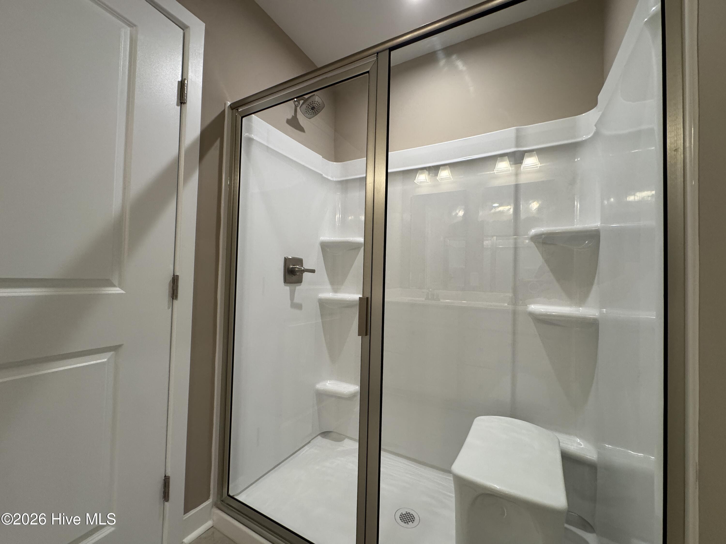 100548726 | Photo 13