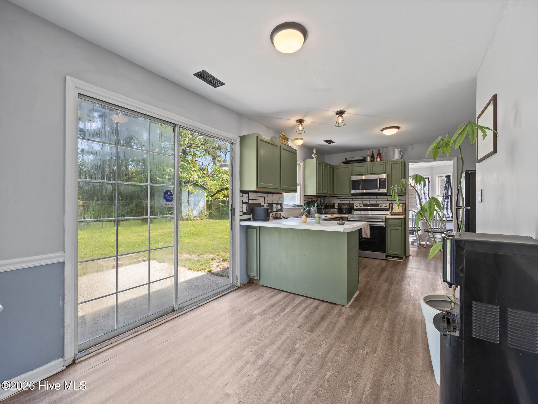 100567530 | Photo 12