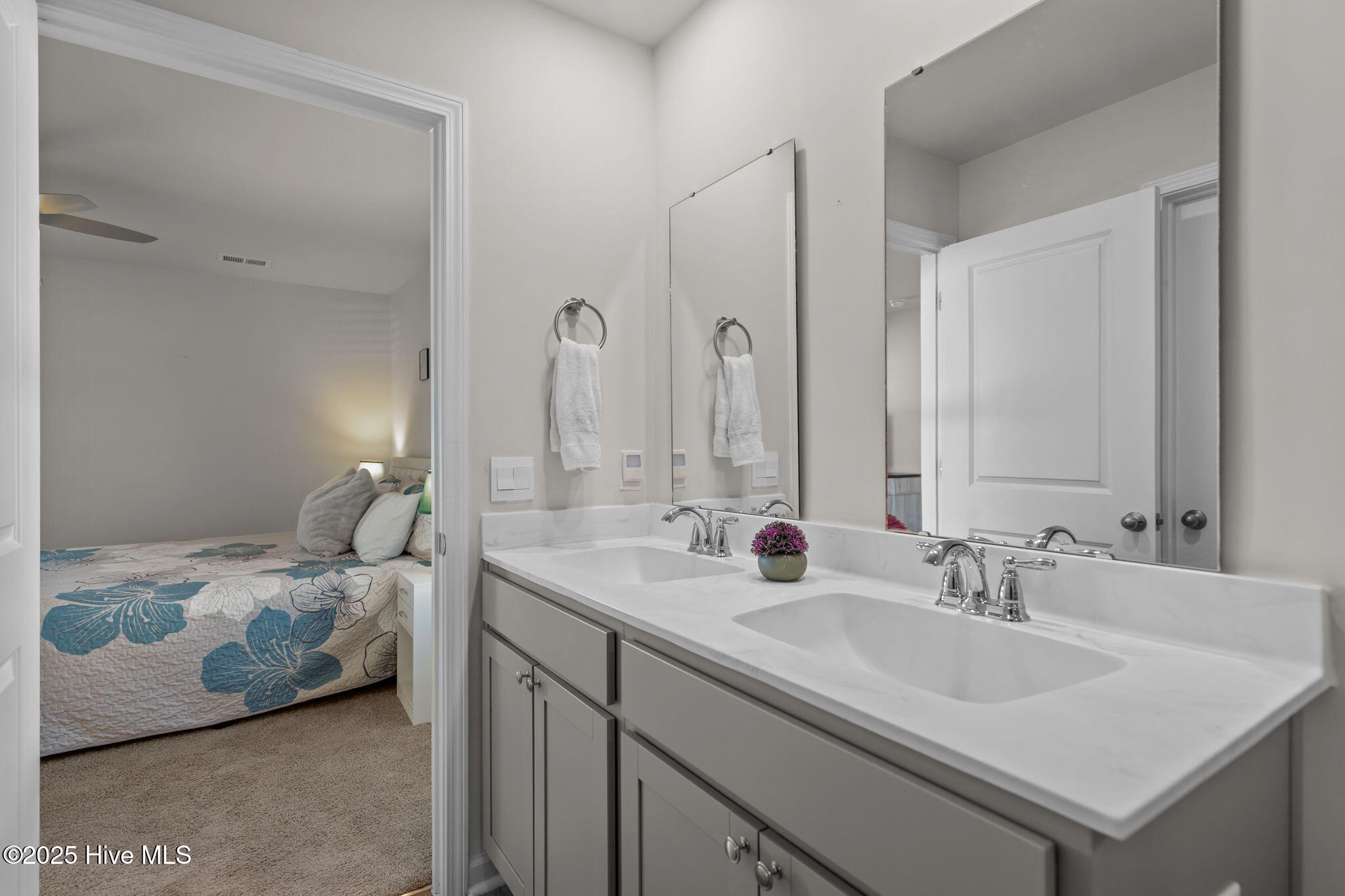 1724 Whispering Pine Street SW, Ocean Isle Beach, NC 28469 – photo 18: 34-web-or-mls-DSC05461