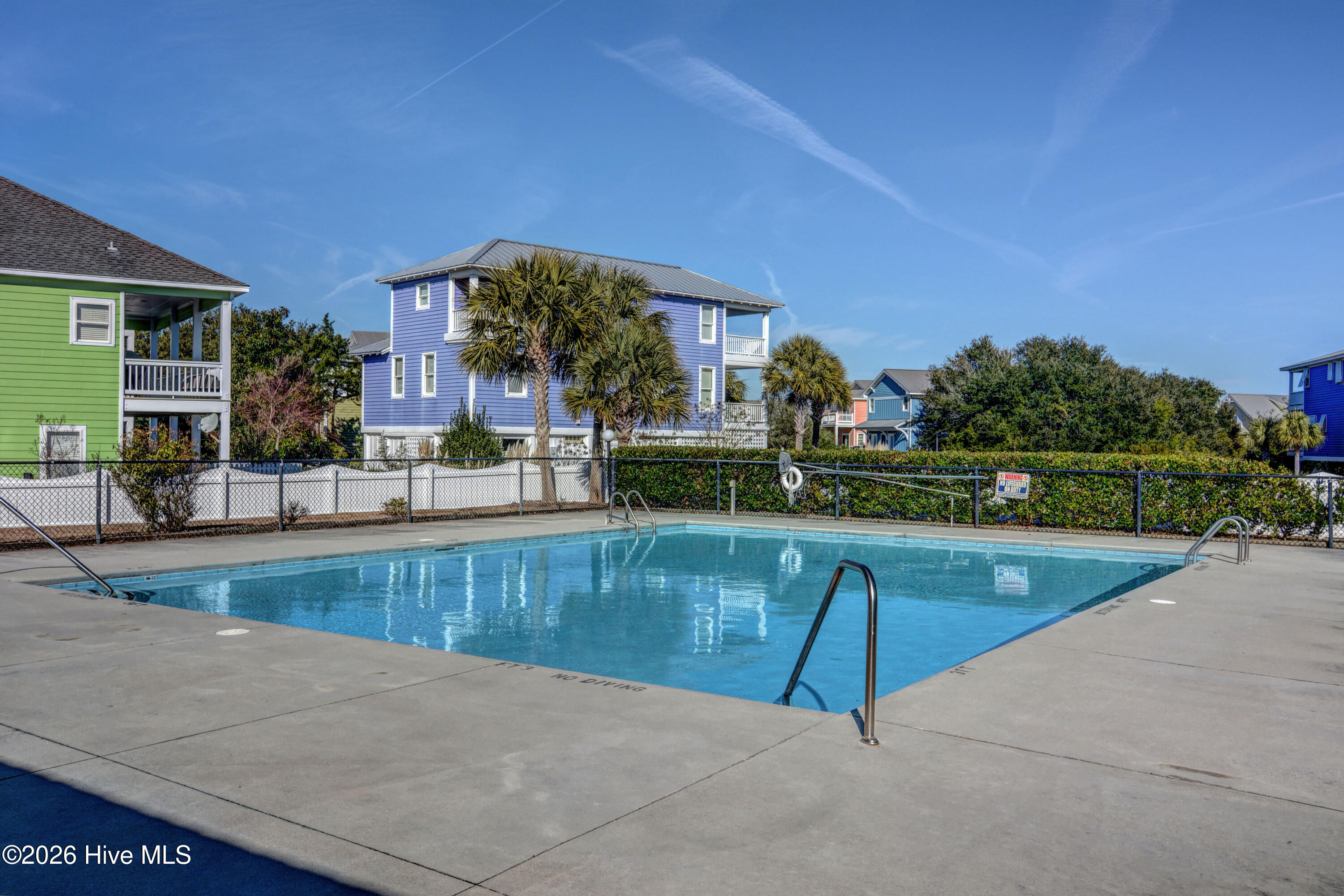 100560542 | Photo 53