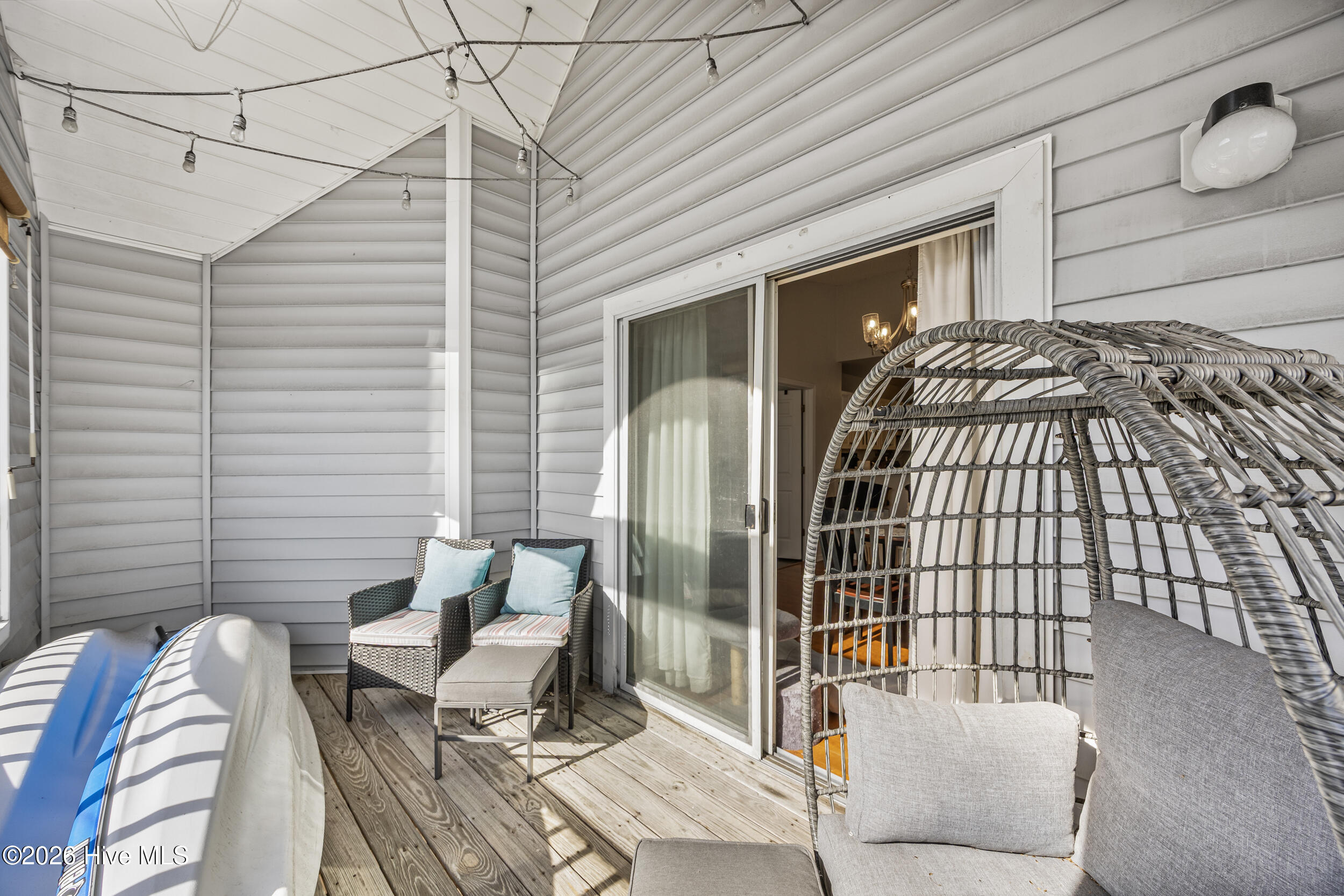 100552907 | Photo 31