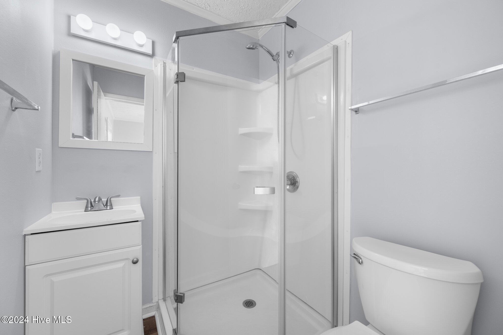 100480153 | Photo 27