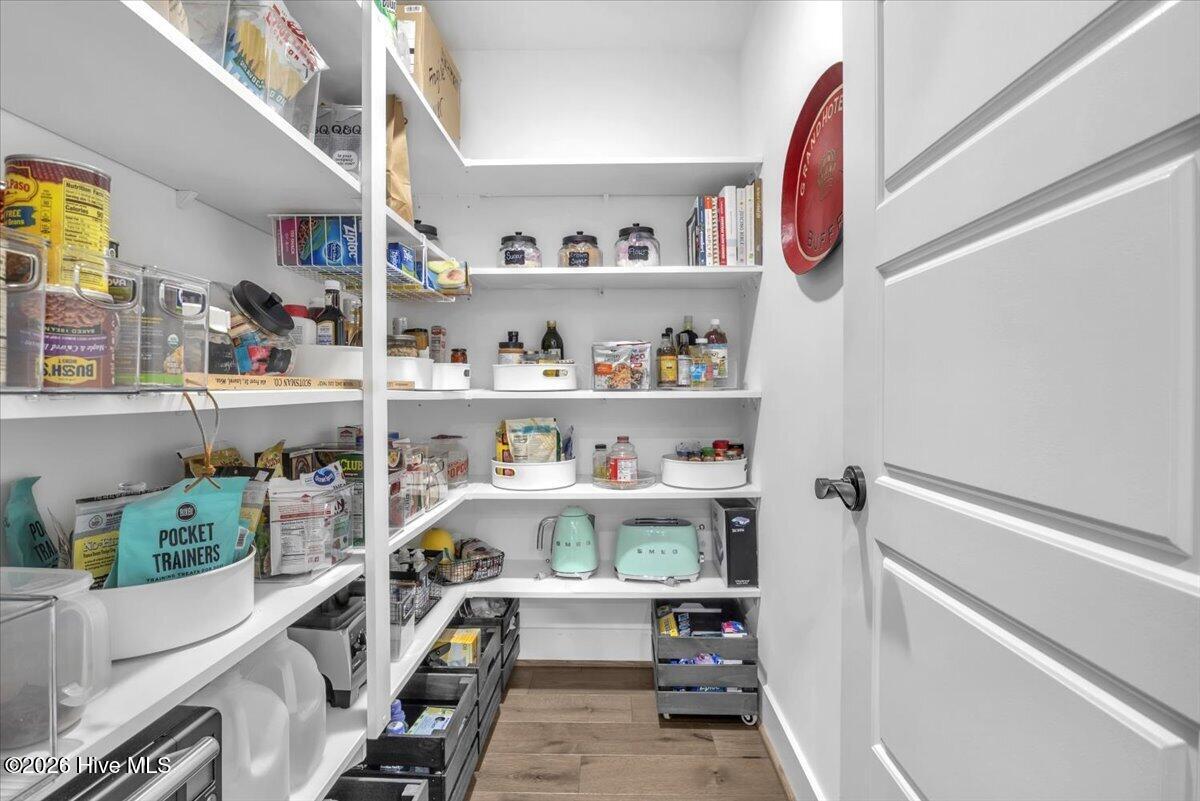 100552703 | Photo 15