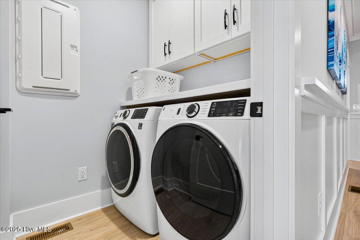 100527813 | Photo 33