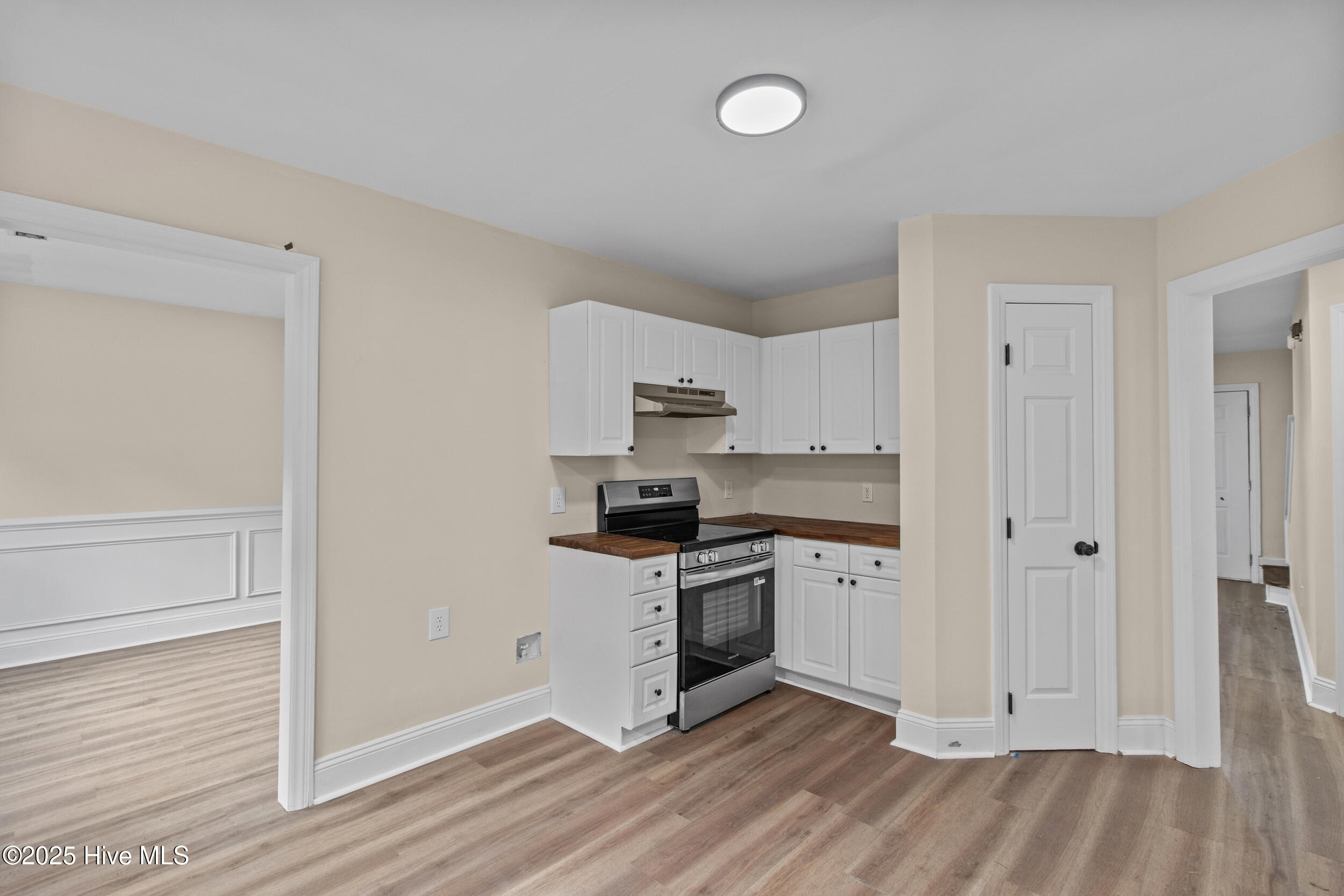 100532655 | Photo 11