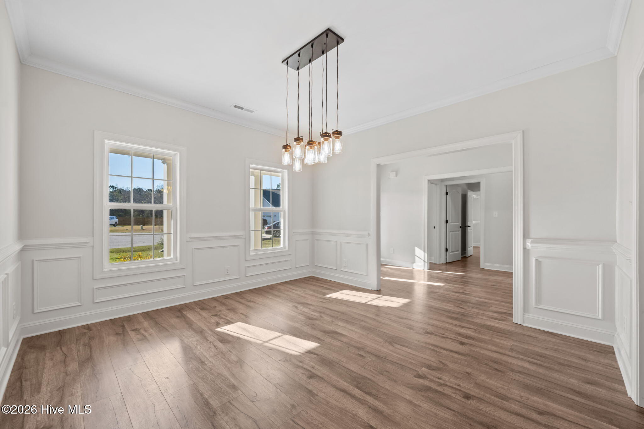 100561720 | Photo 20