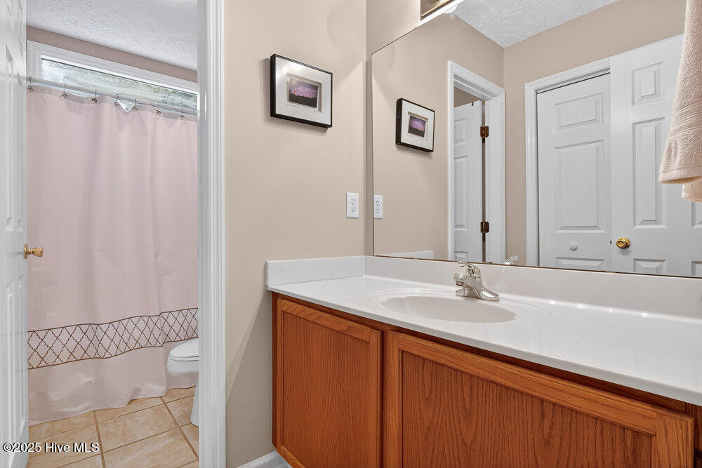 100527108 | Photo 16