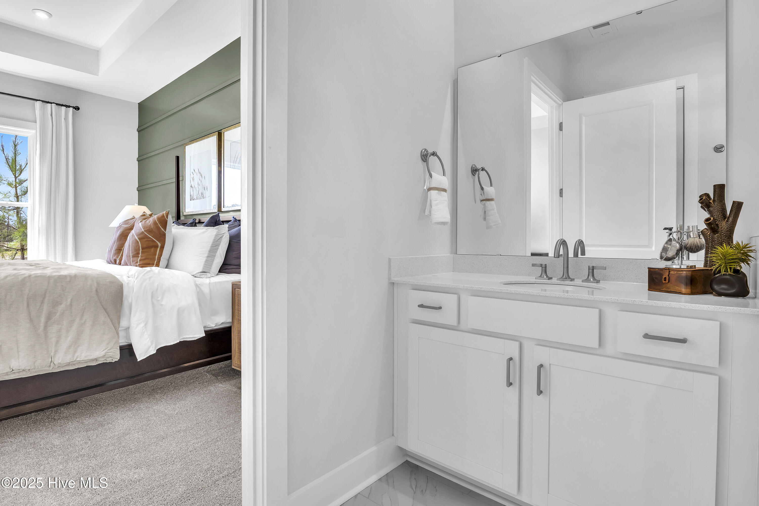 100533746 | Photo 39