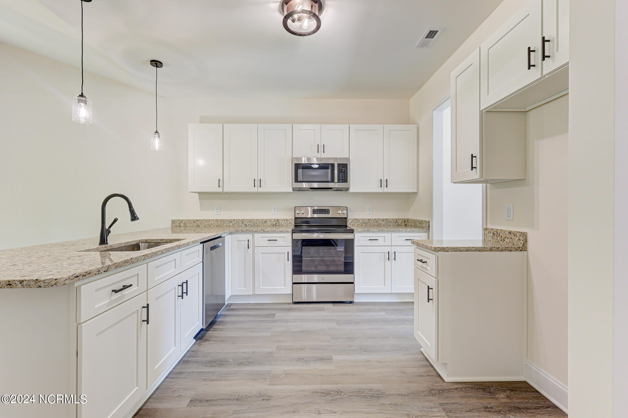 554 Timbercrest Circle SE, Bolivia, NC 28422 – photo 11: 50315609-9C64-4D59-9C8F-6FA6A7A9F2D1_1_1