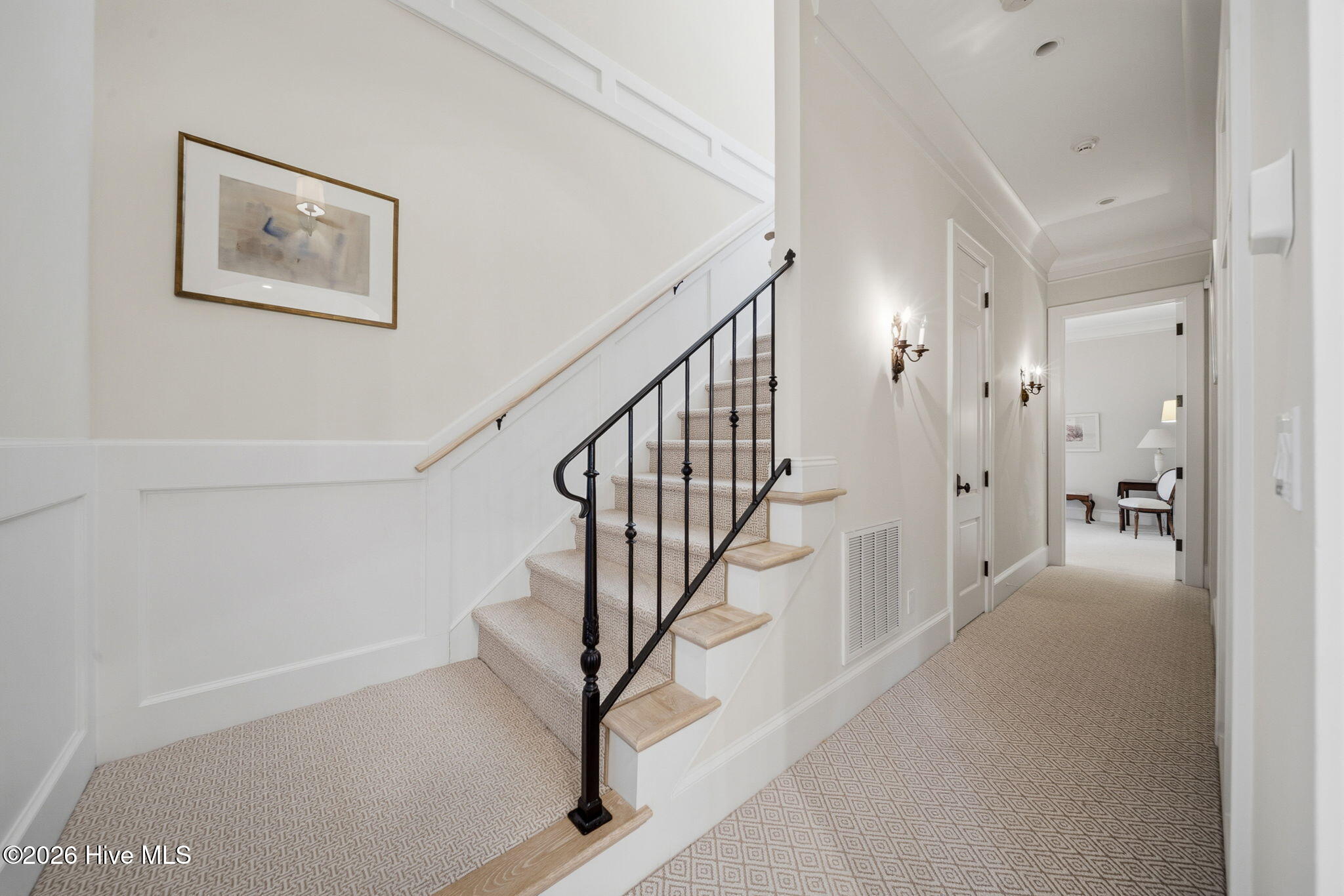 100570583 | Photo 34