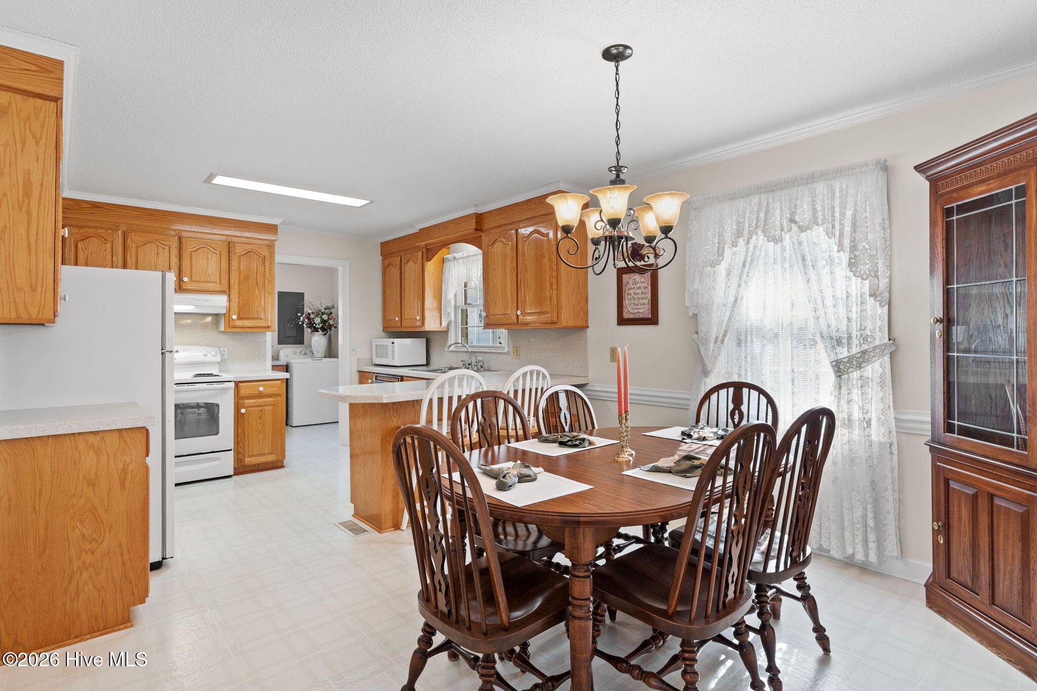 100554530 | Photo 15