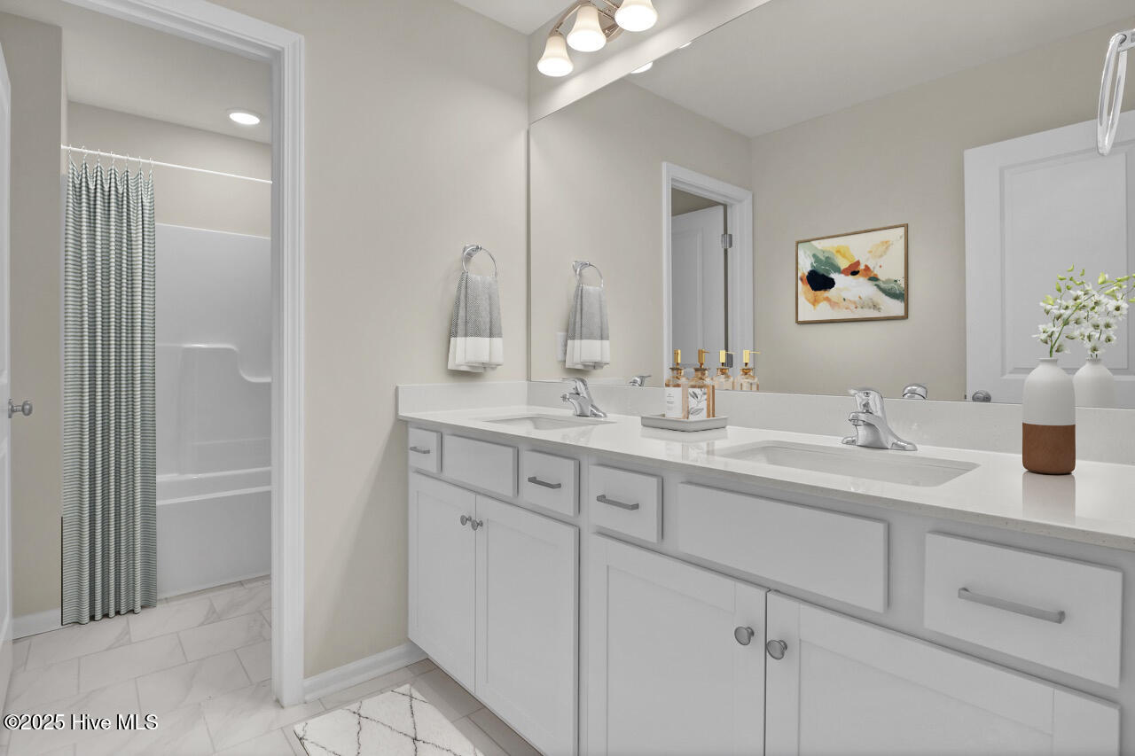 100543344 | Photo 26