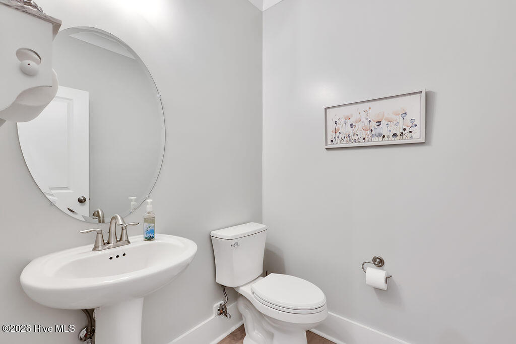 100549717 | Photo 28