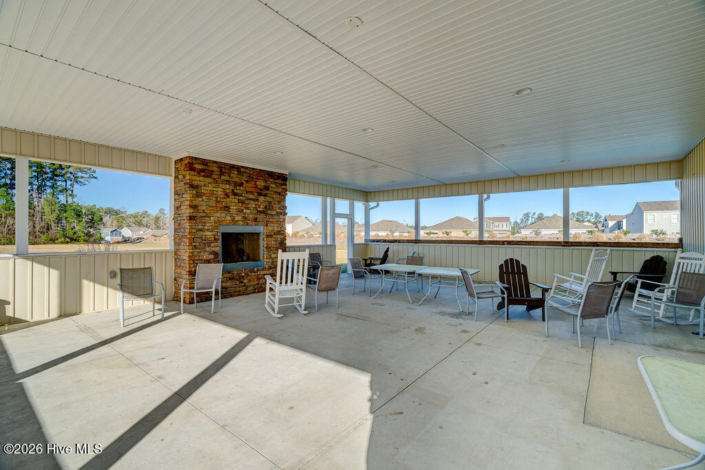 100560192 | Photo 38