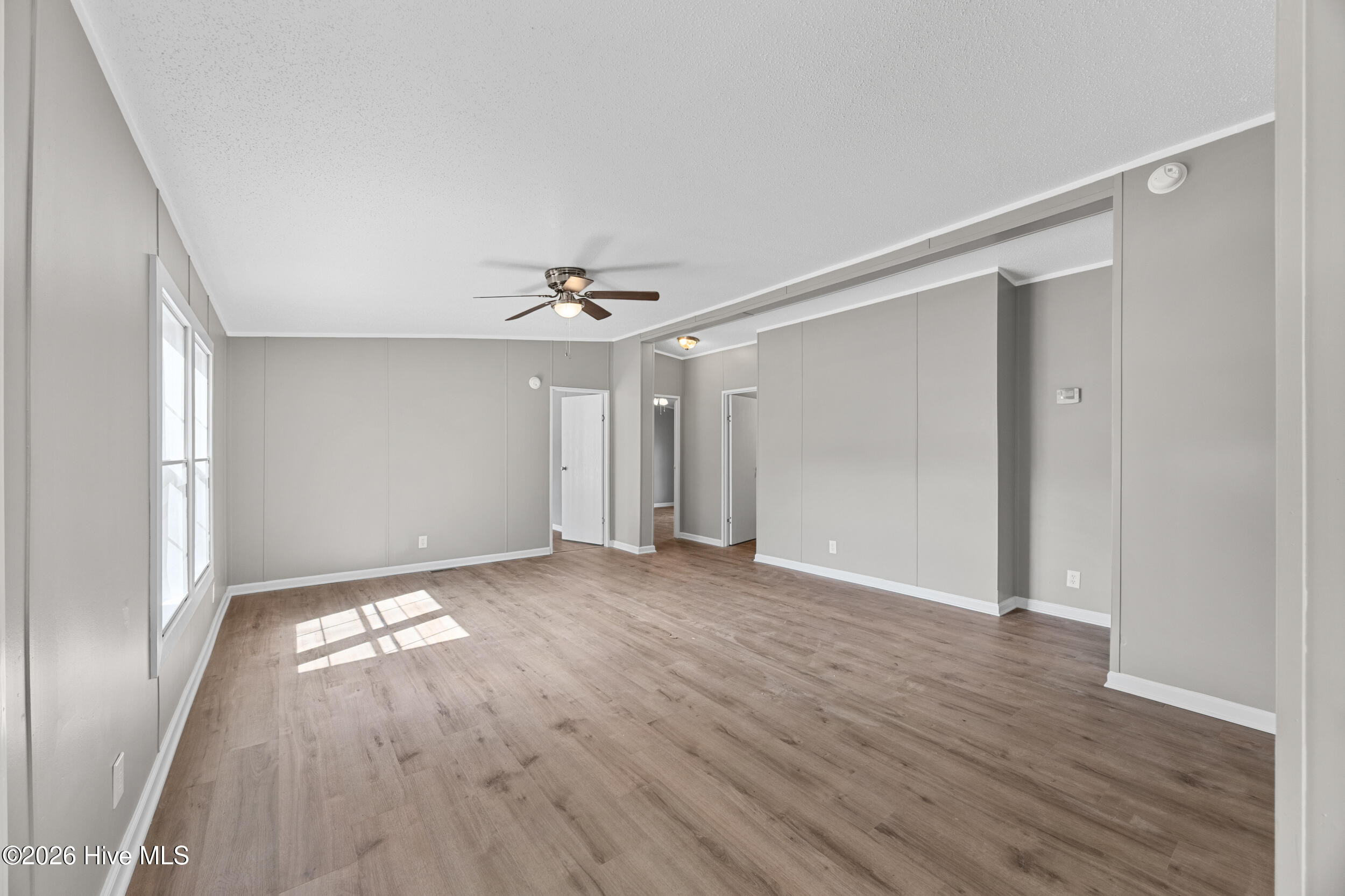 100560049 | Photo 10