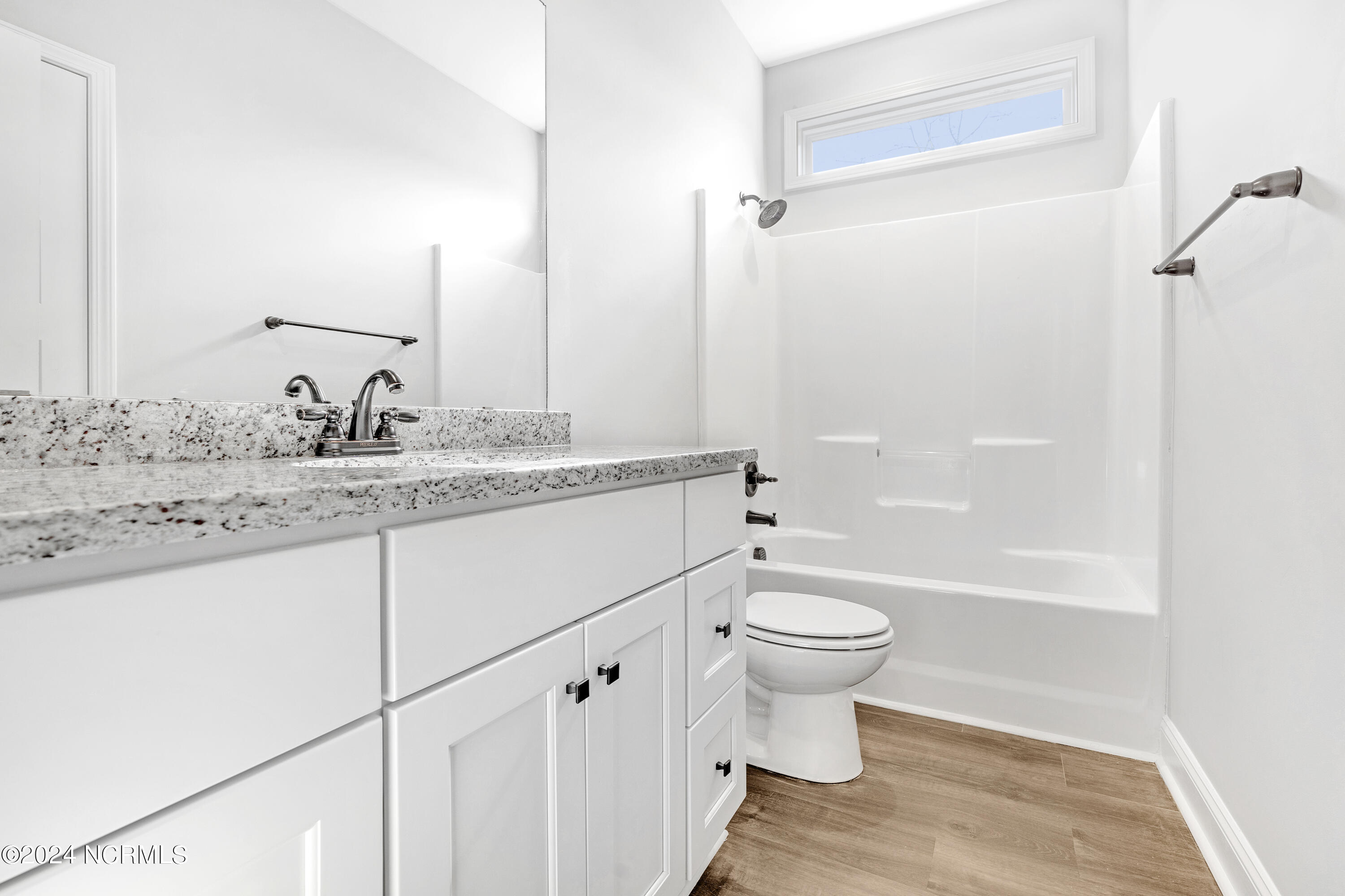 100561583 | Photo 10