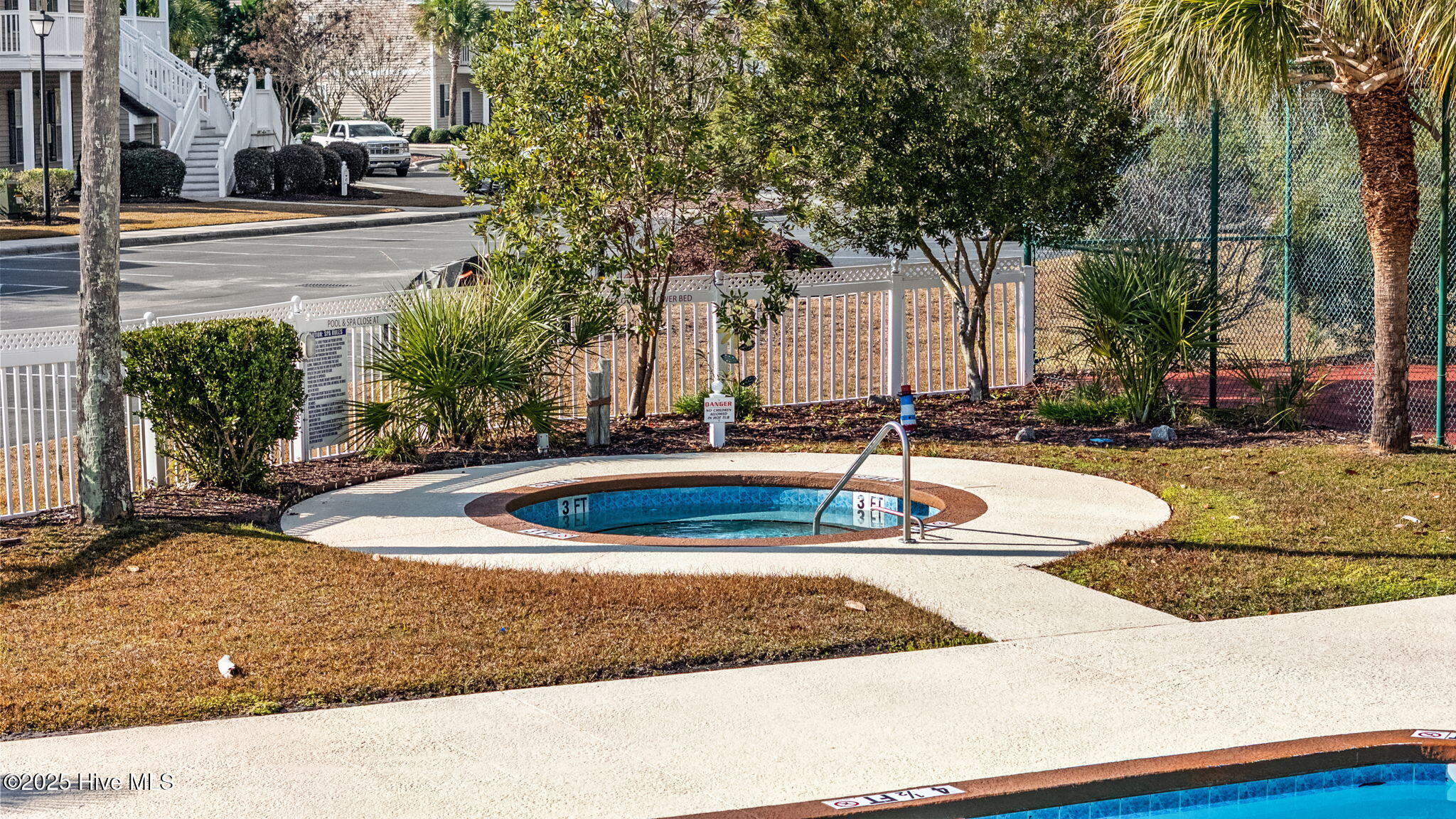 100546293 | Photo 38